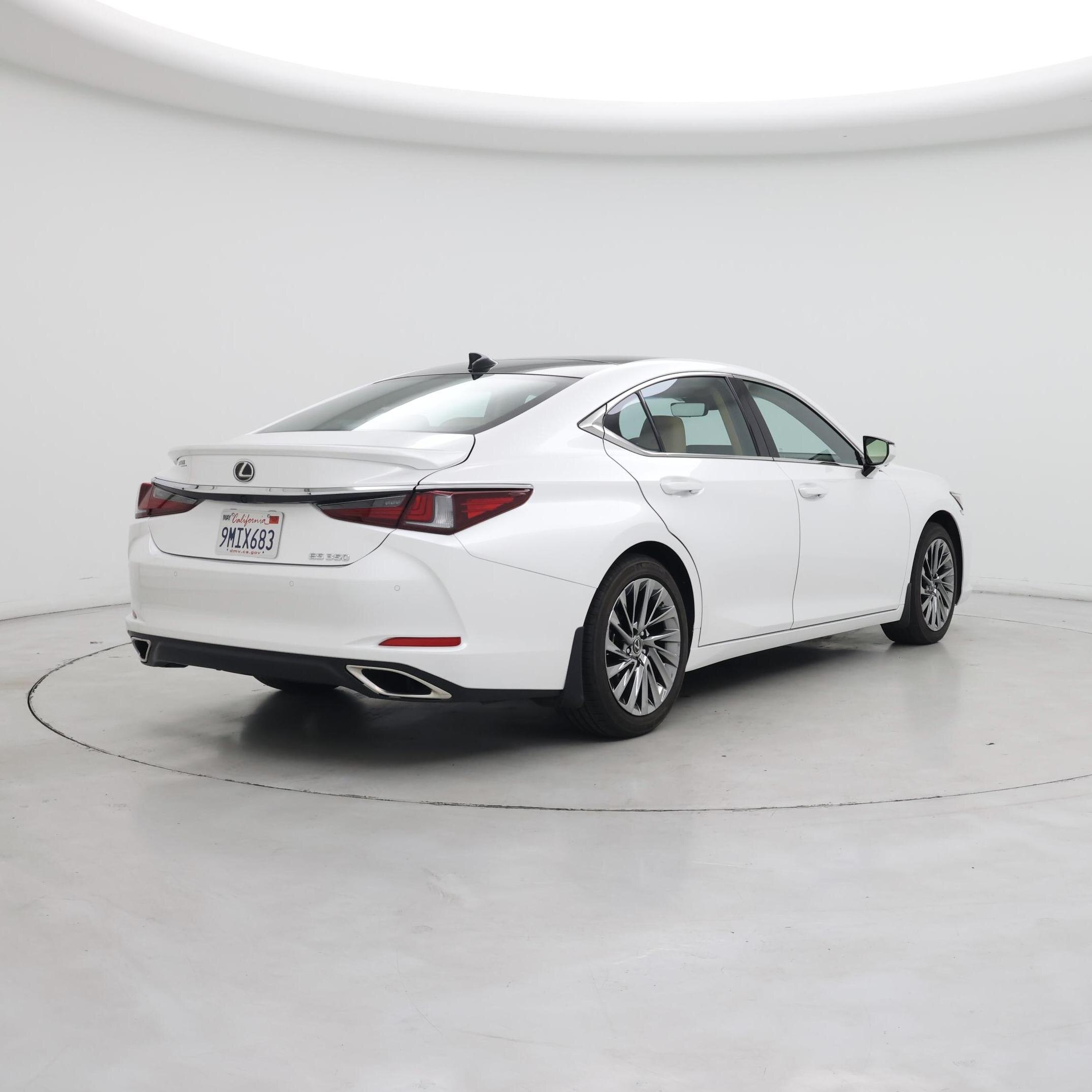 Thumbnail: 2024 Lexus ES - 8
