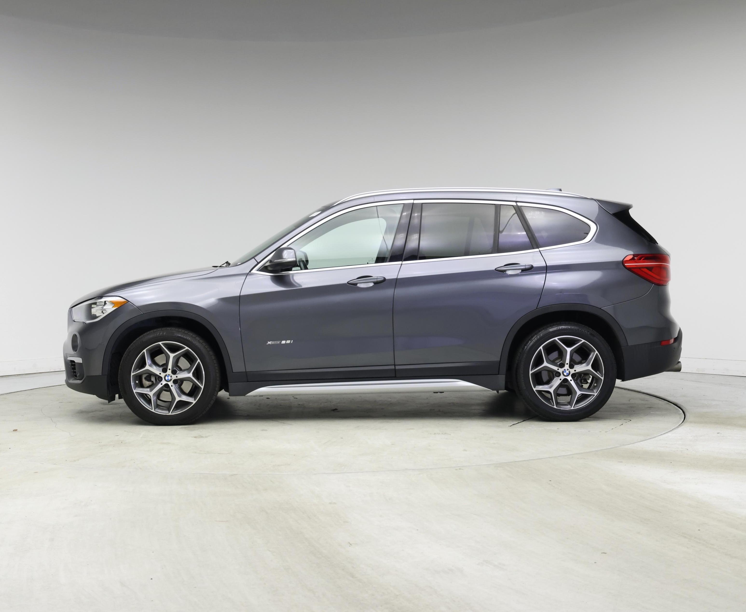 Thumbnail: 2018 BMW X1 - 3