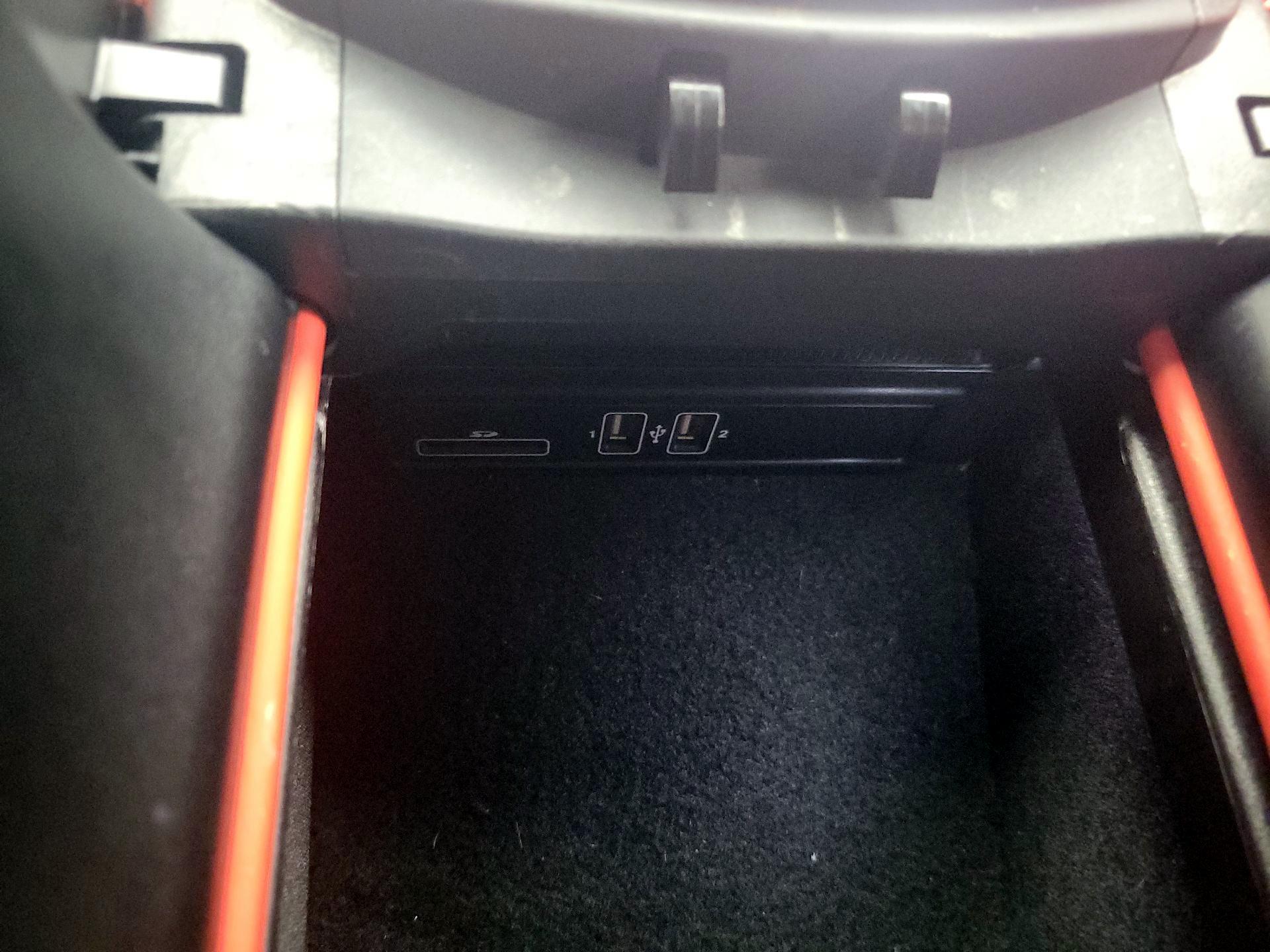 Thumbnail: 2020 Mercedes-Benz AMG GT - 19