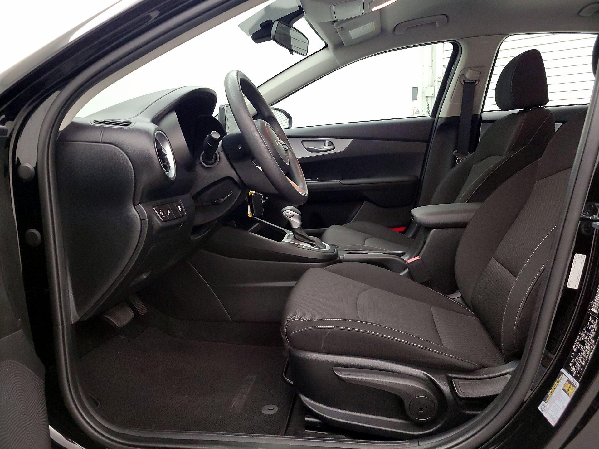 Thumbnail: 2023 Kia Forte - 11