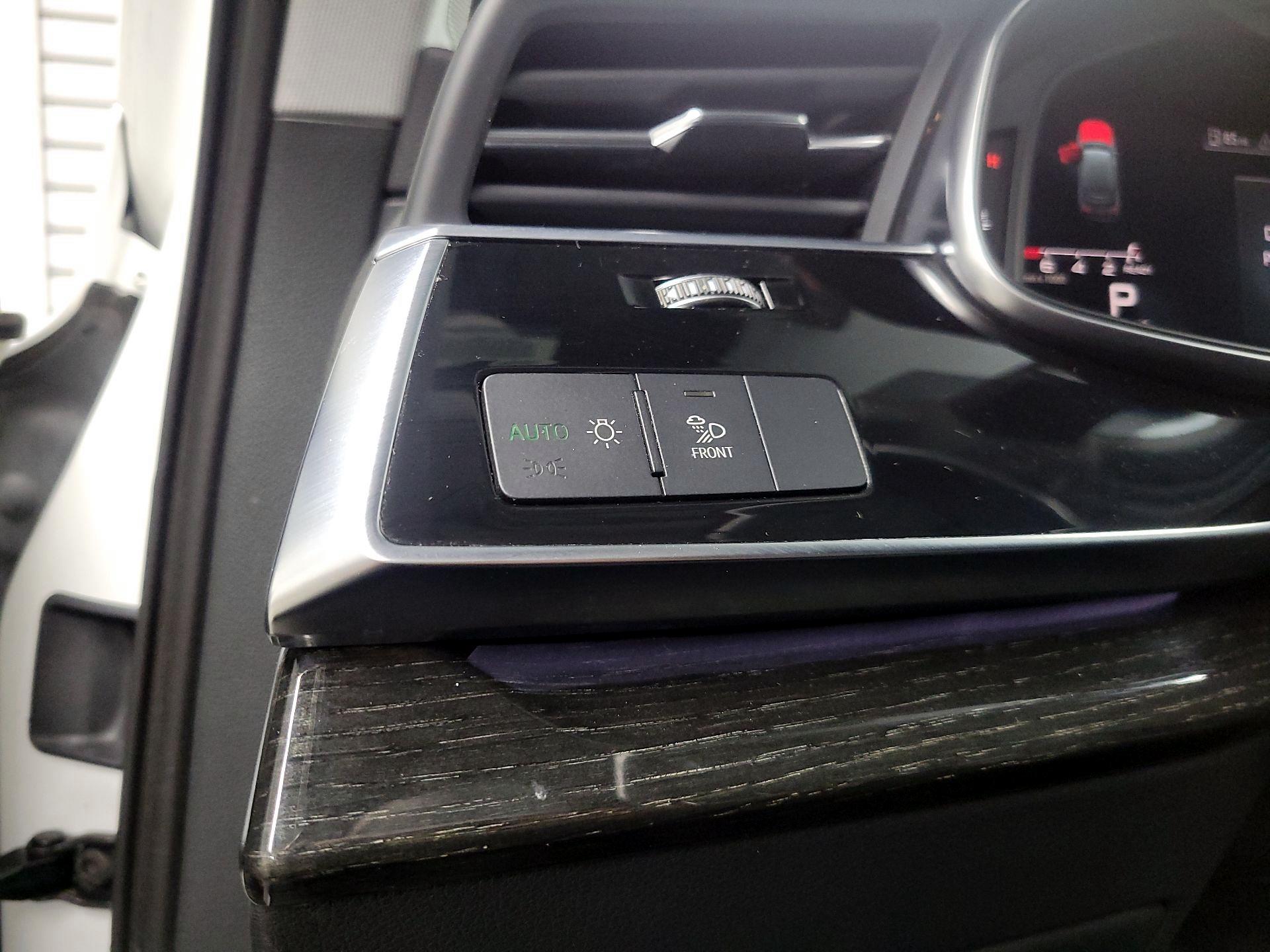 Thumbnail: 2023 Audi Q7 - 13