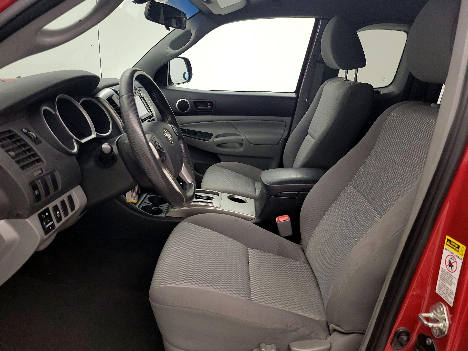 Thumbnail: 2014 Toyota Tacoma - 11