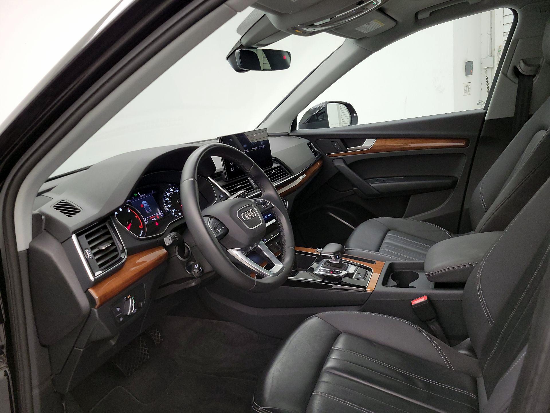 Thumbnail: 2023 Audi Q5 - 11