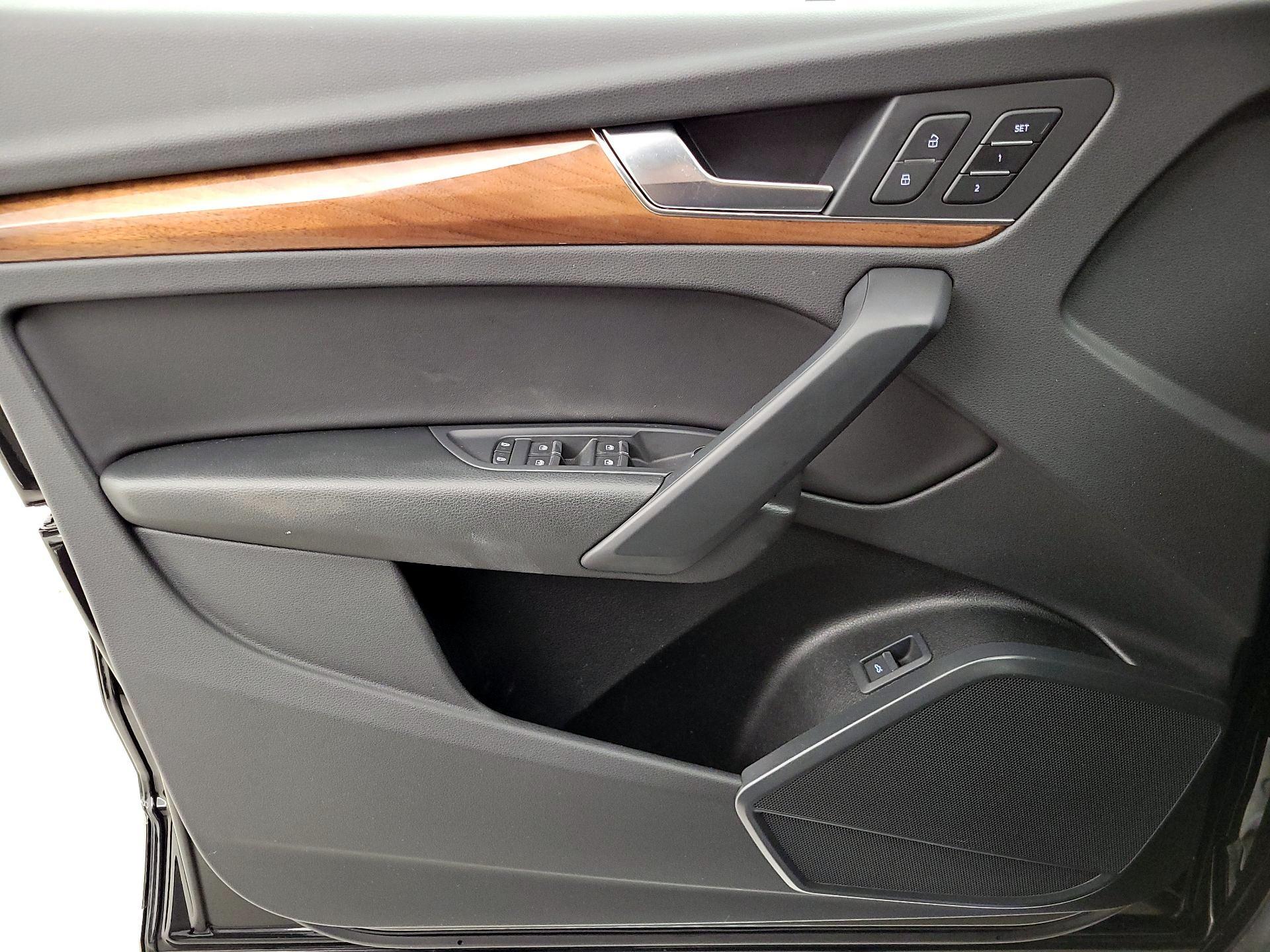 Thumbnail: 2023 Audi Q5 - 12