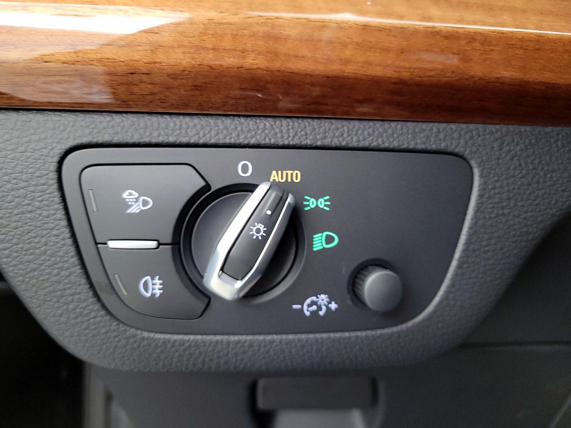 Thumbnail: 2023 Audi Q5 - 13