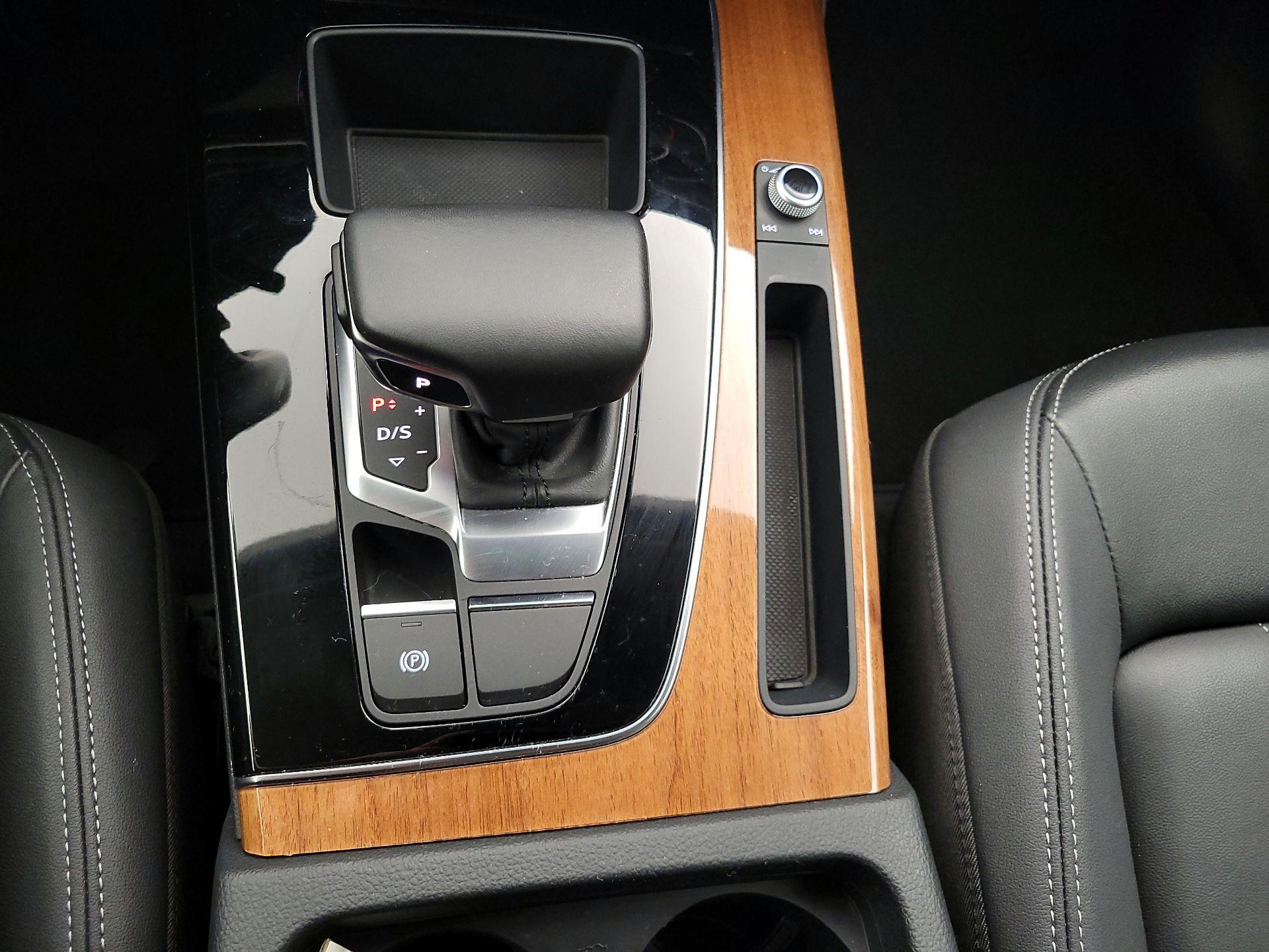 Thumbnail: 2023 Audi Q5 - 17