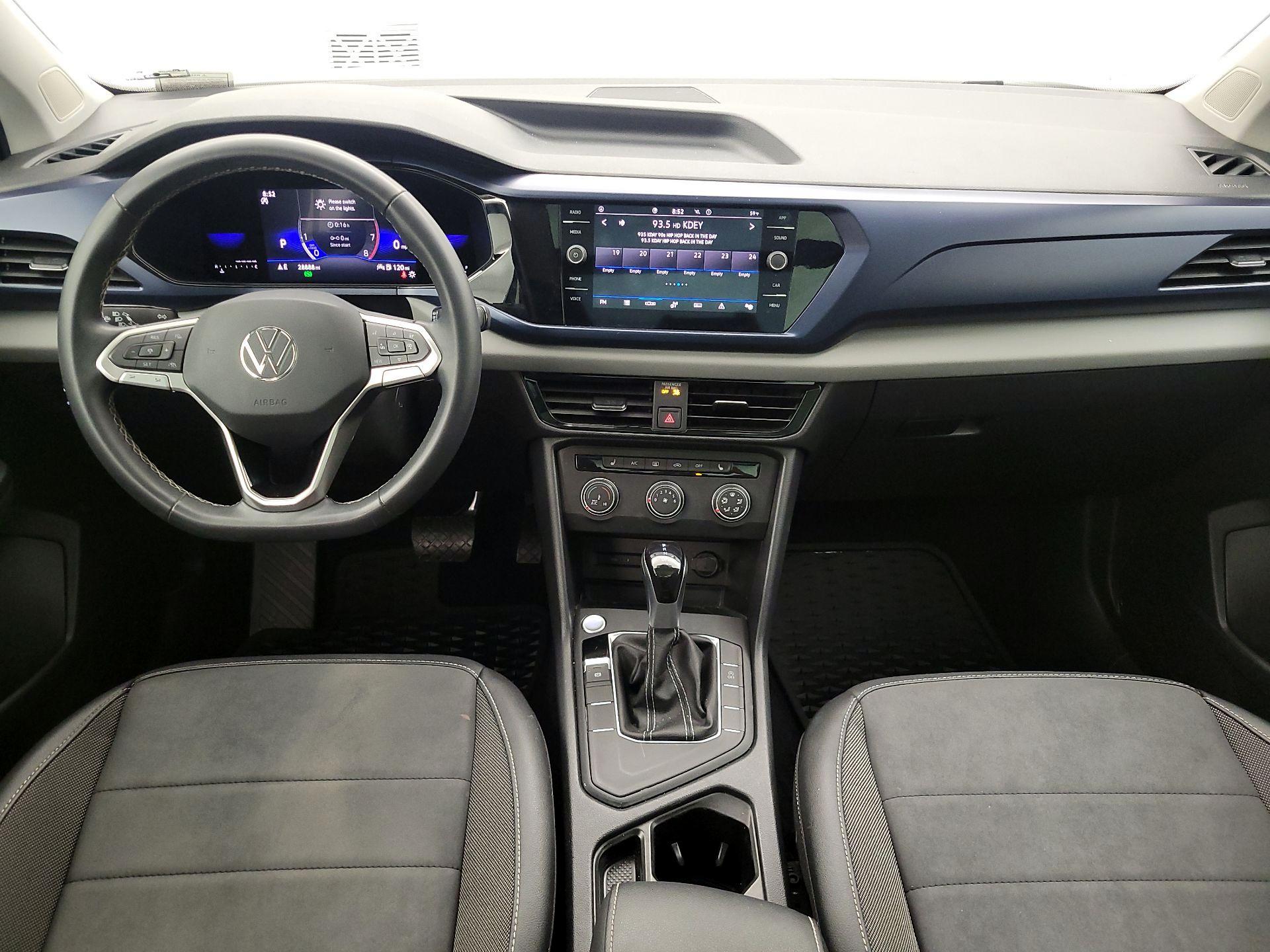 Thumbnail: 2022 Volkswagen Taos - 9