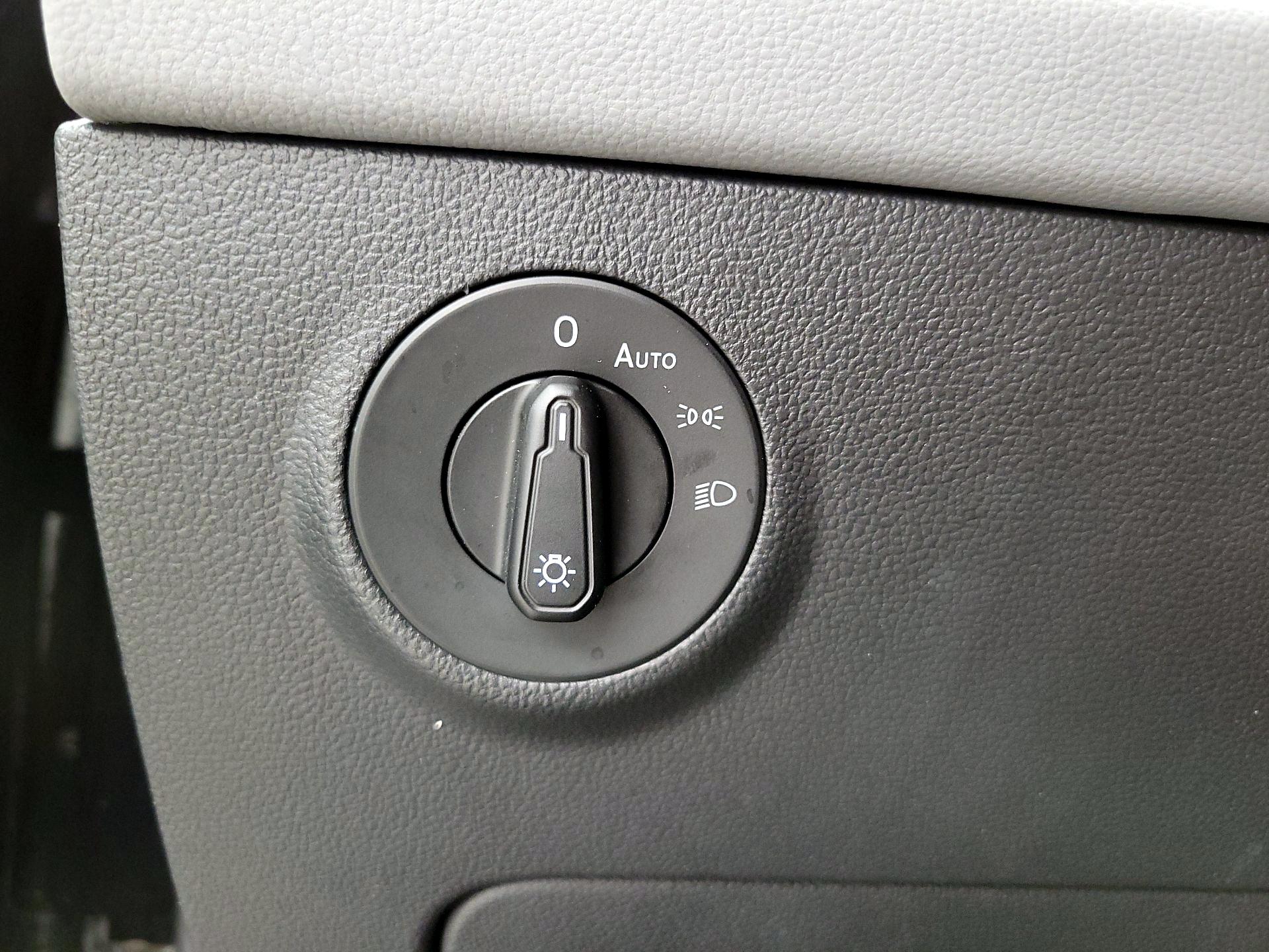 Thumbnail: 2022 Volkswagen Taos - 13