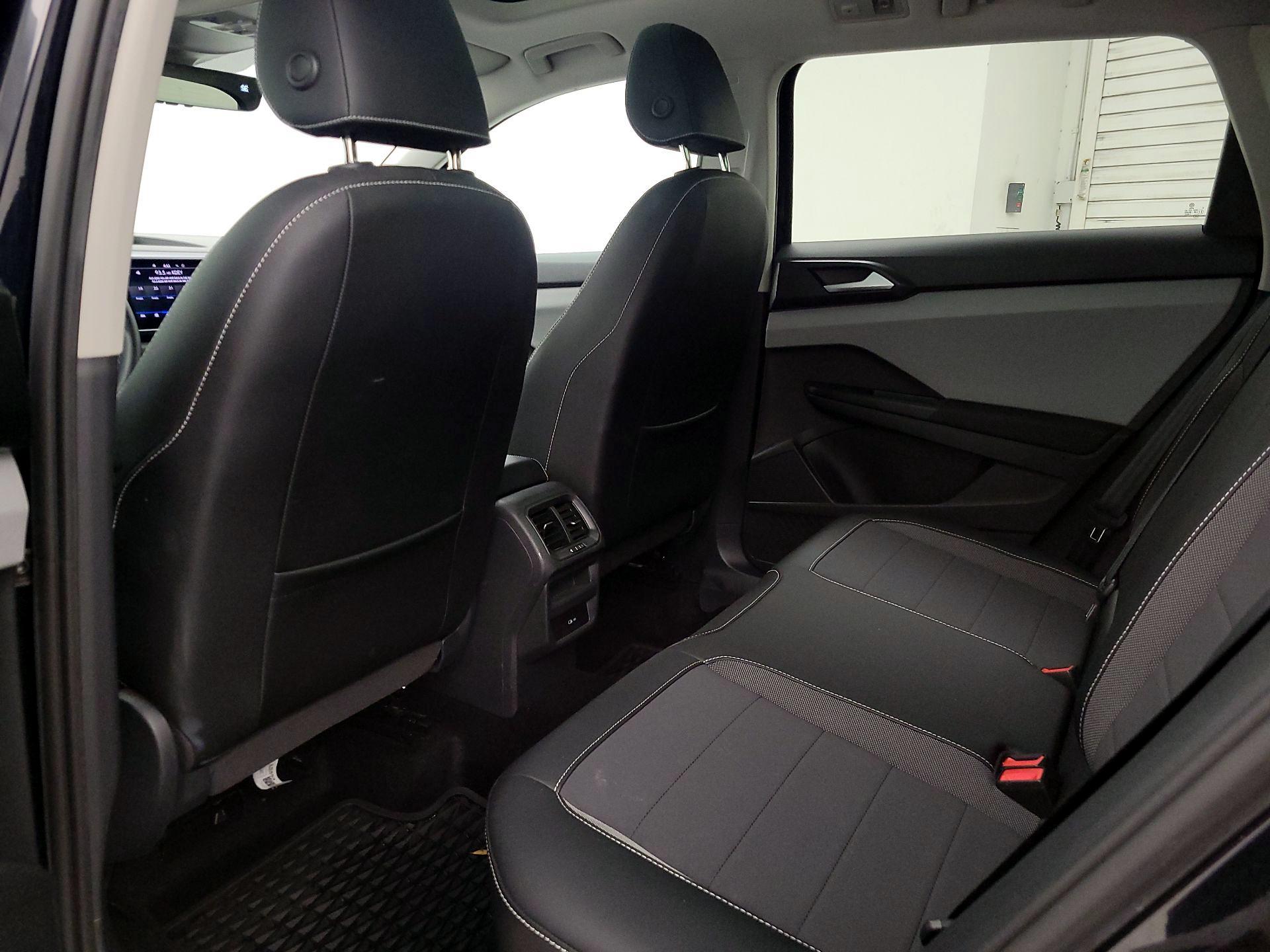 Thumbnail: 2022 Volkswagen Taos - 20