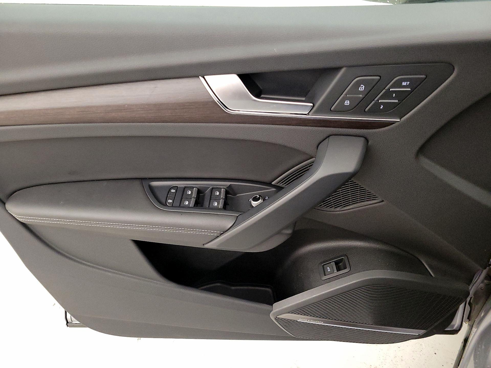 Thumbnail: 2023 Audi Q5 - 12