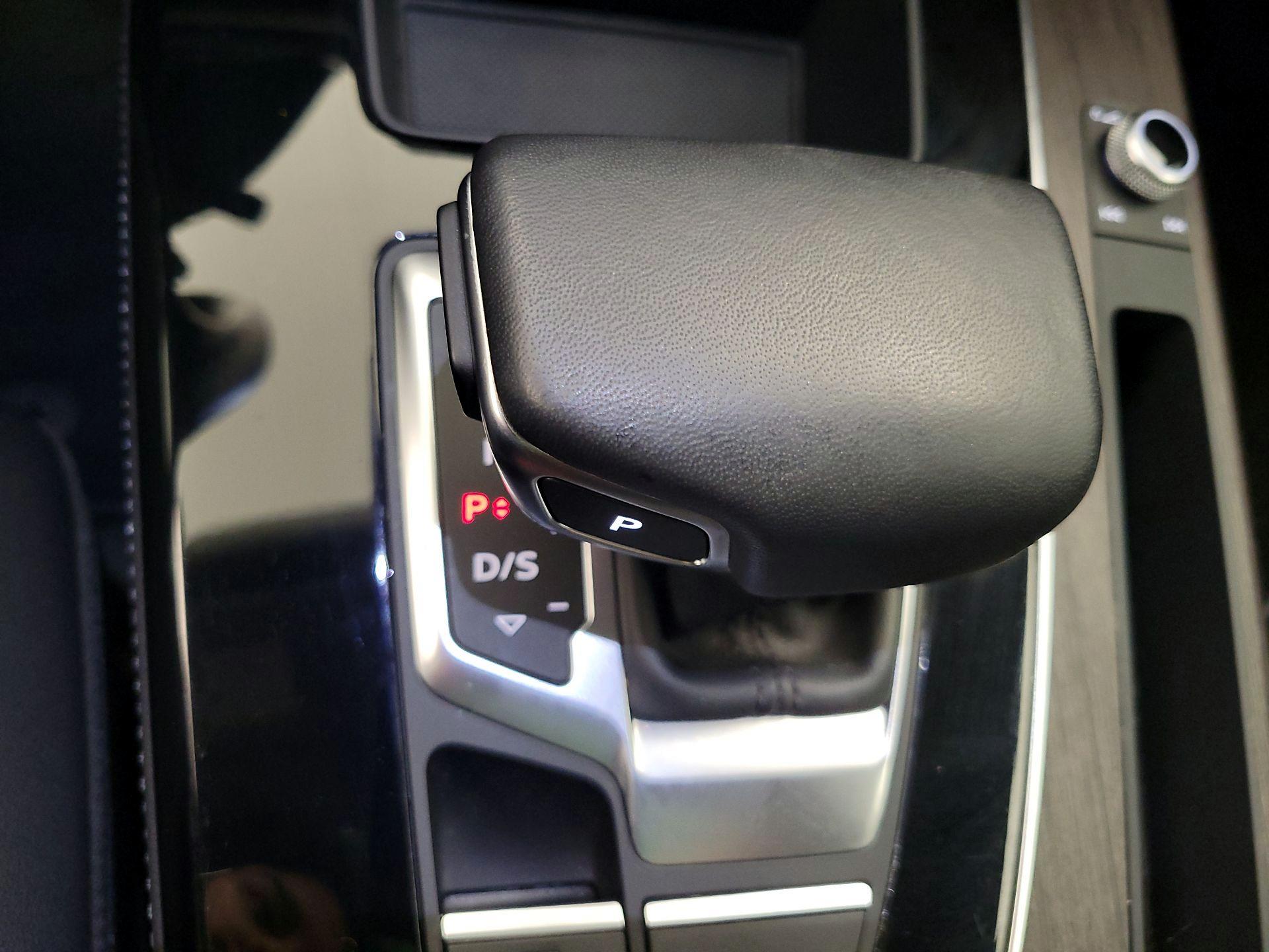 Thumbnail: 2023 Audi Q5 - 17