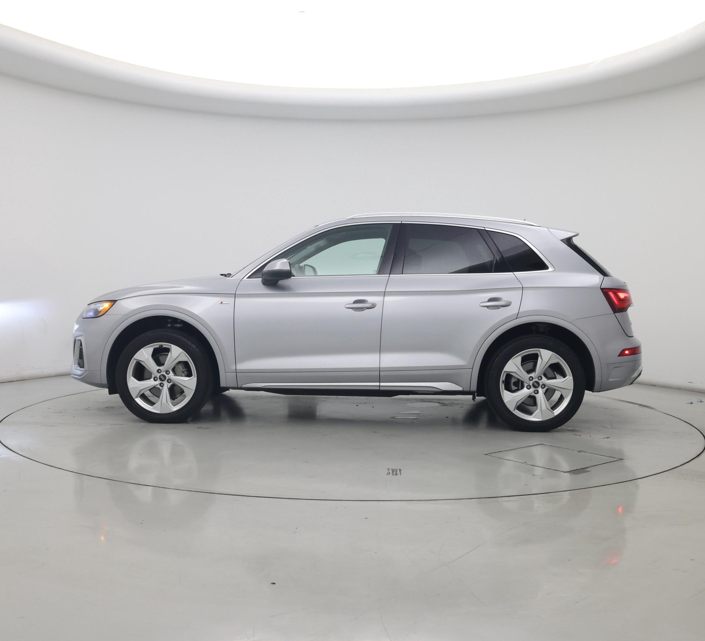 Thumbnail: 2023 Audi Q5 - 3