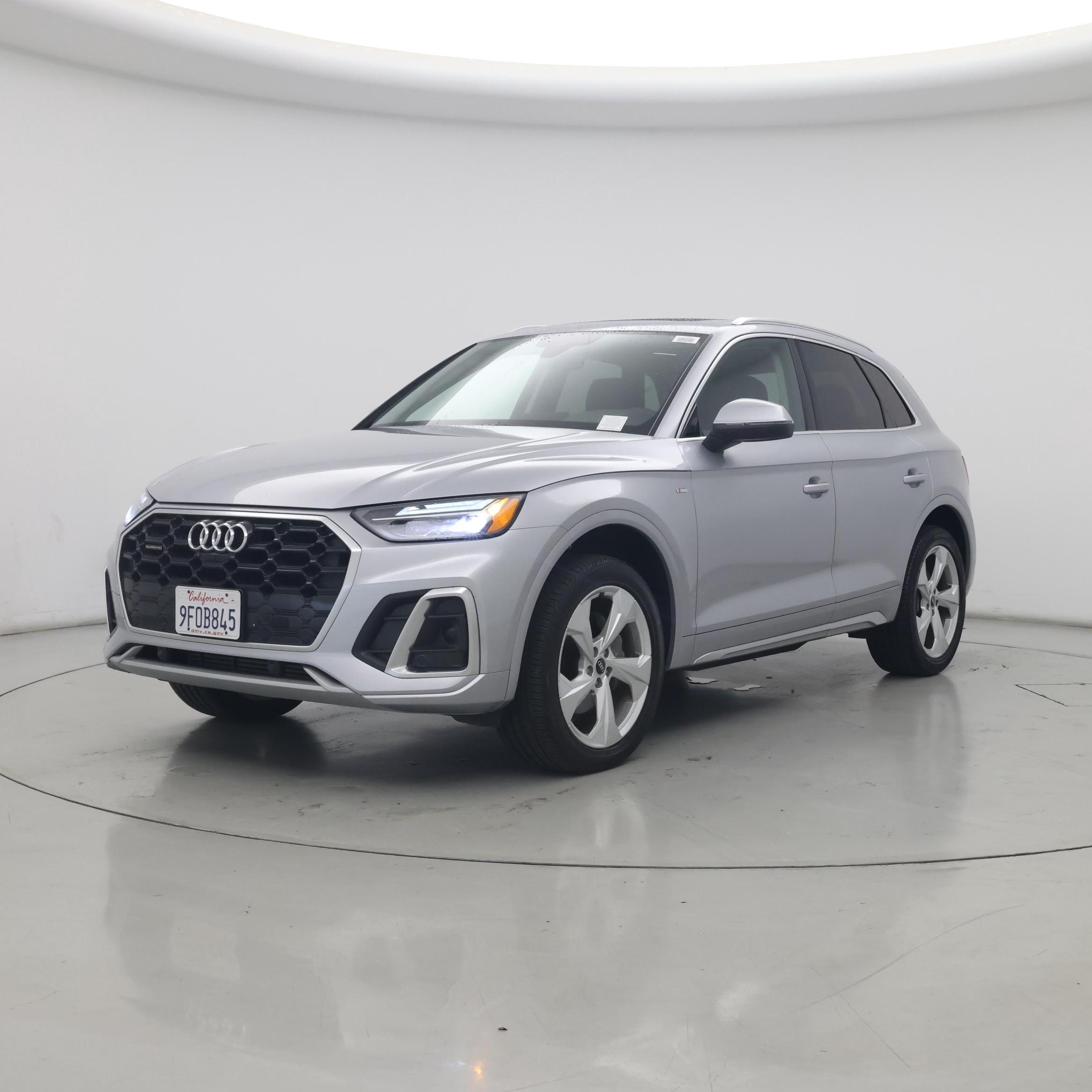 Thumbnail: 2023 Audi Q5 - 4