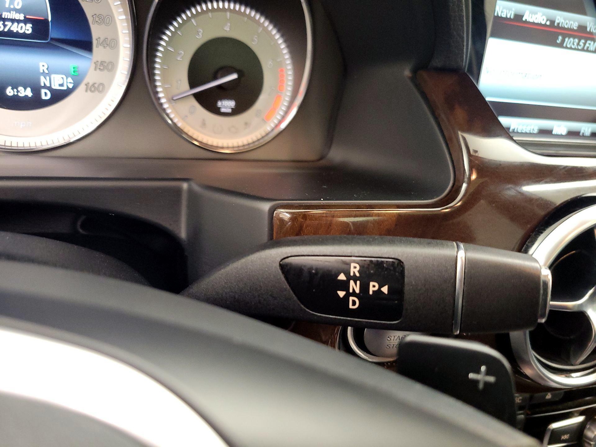 Thumbnail: 2015 Mercedes-Benz GLK - 17