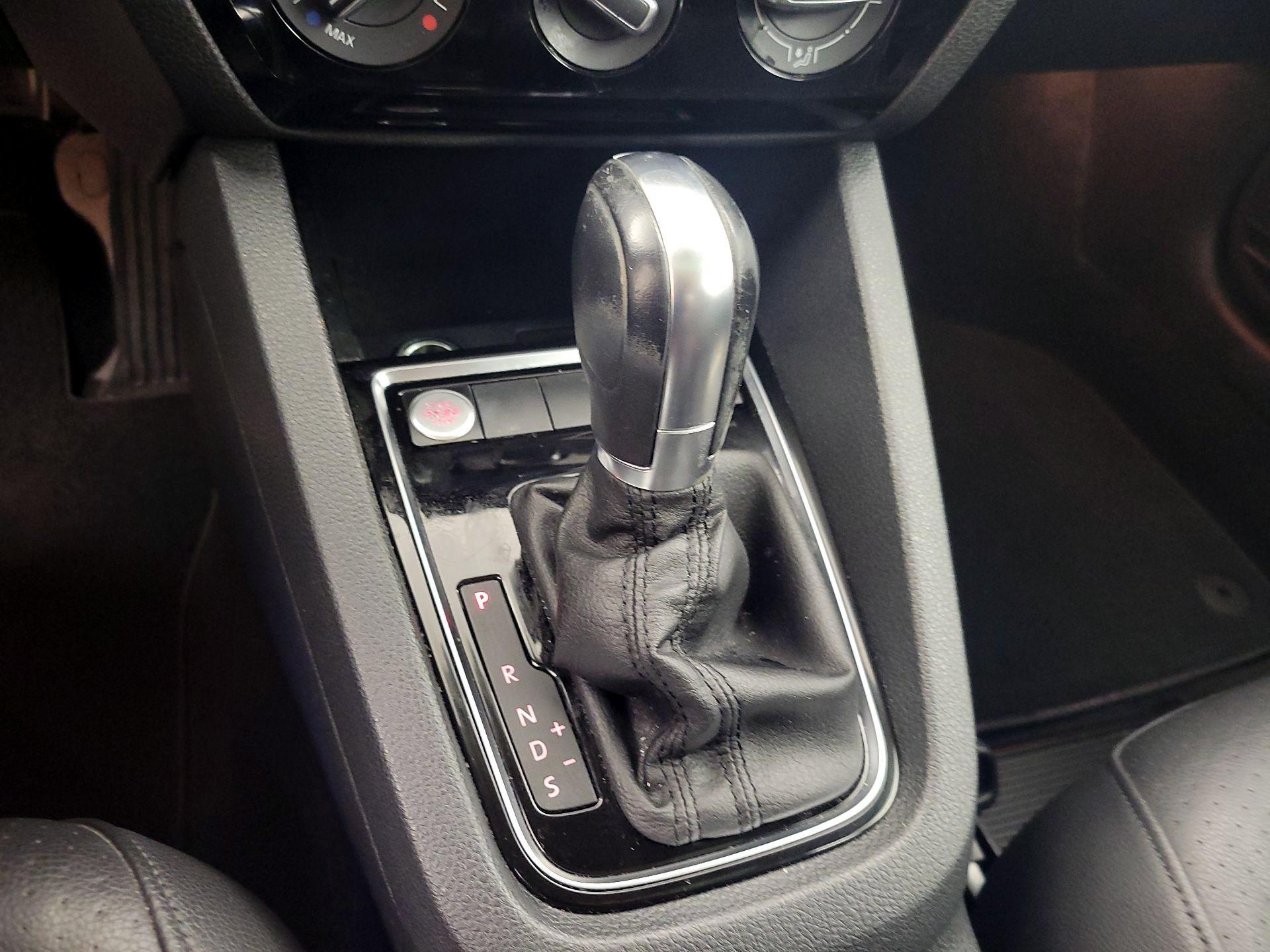 Thumbnail: 2016 Volkswagen Jetta - 17