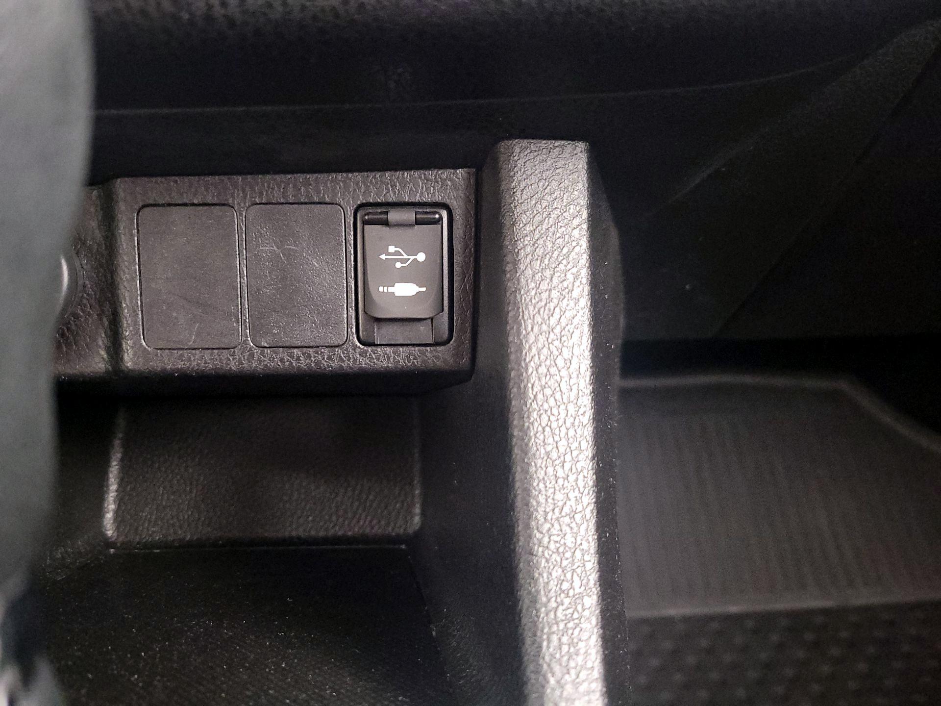 Thumbnail: 2019 Toyota Corolla - 18