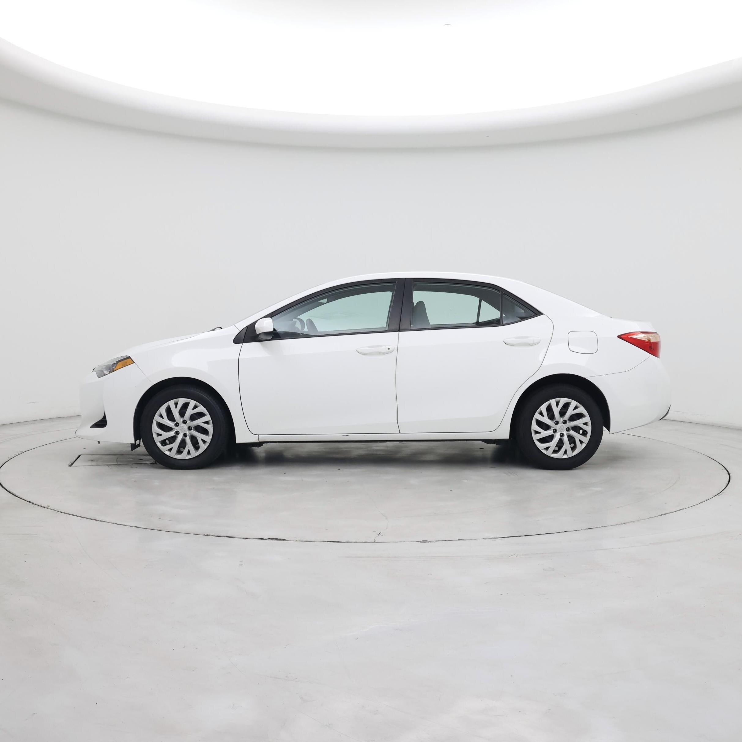 Thumbnail: 2019 Toyota Corolla - 3