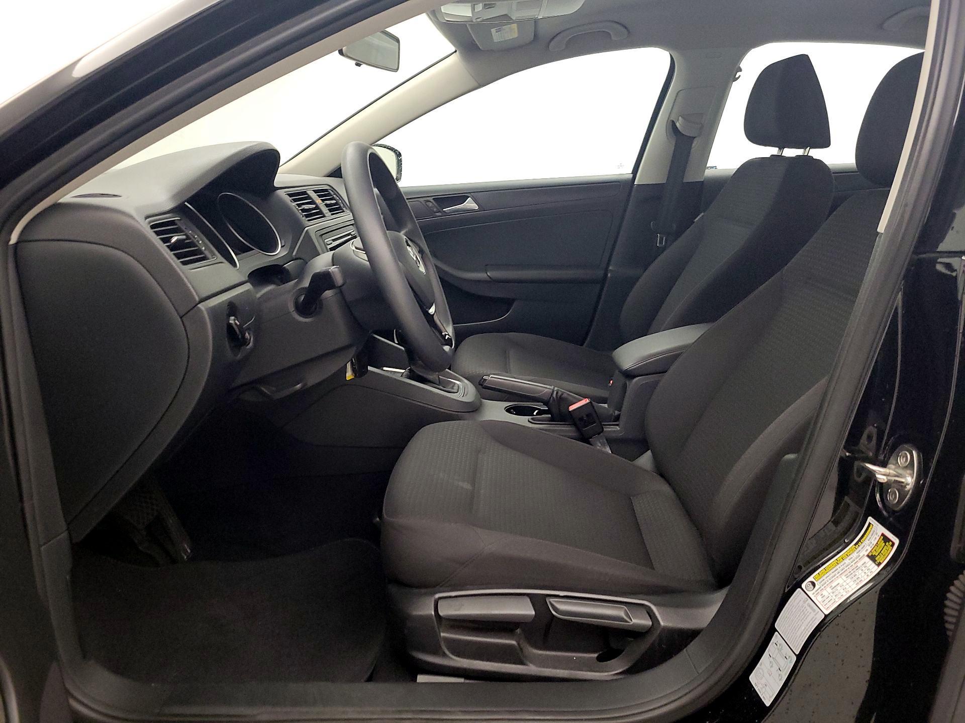 Thumbnail: 2015 Volkswagen Jetta - 11