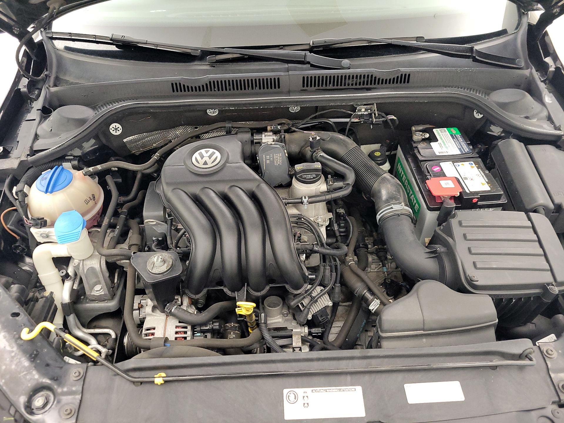 Thumbnail: 2015 Volkswagen Jetta - 20