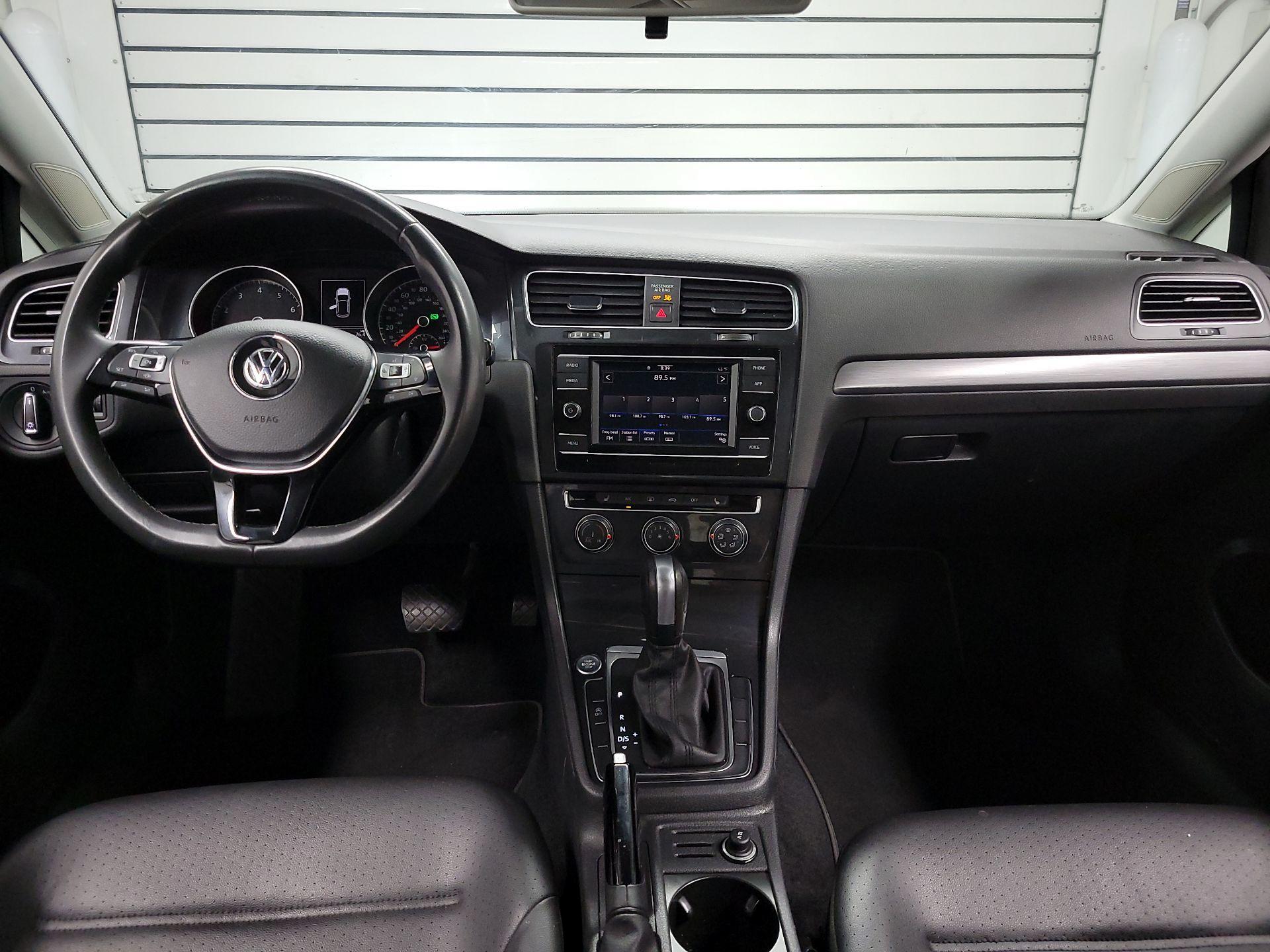 Thumbnail: 2020 Volkswagen Golf - 9