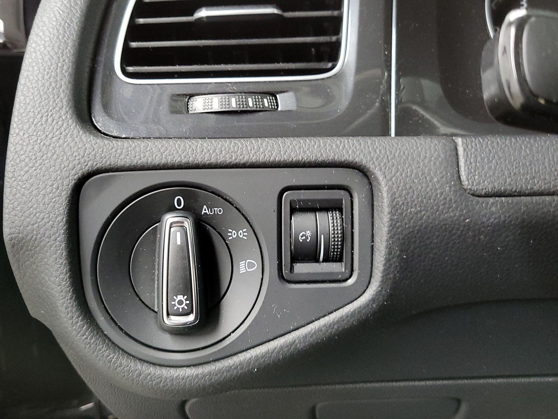 Thumbnail: 2020 Volkswagen Golf - 13