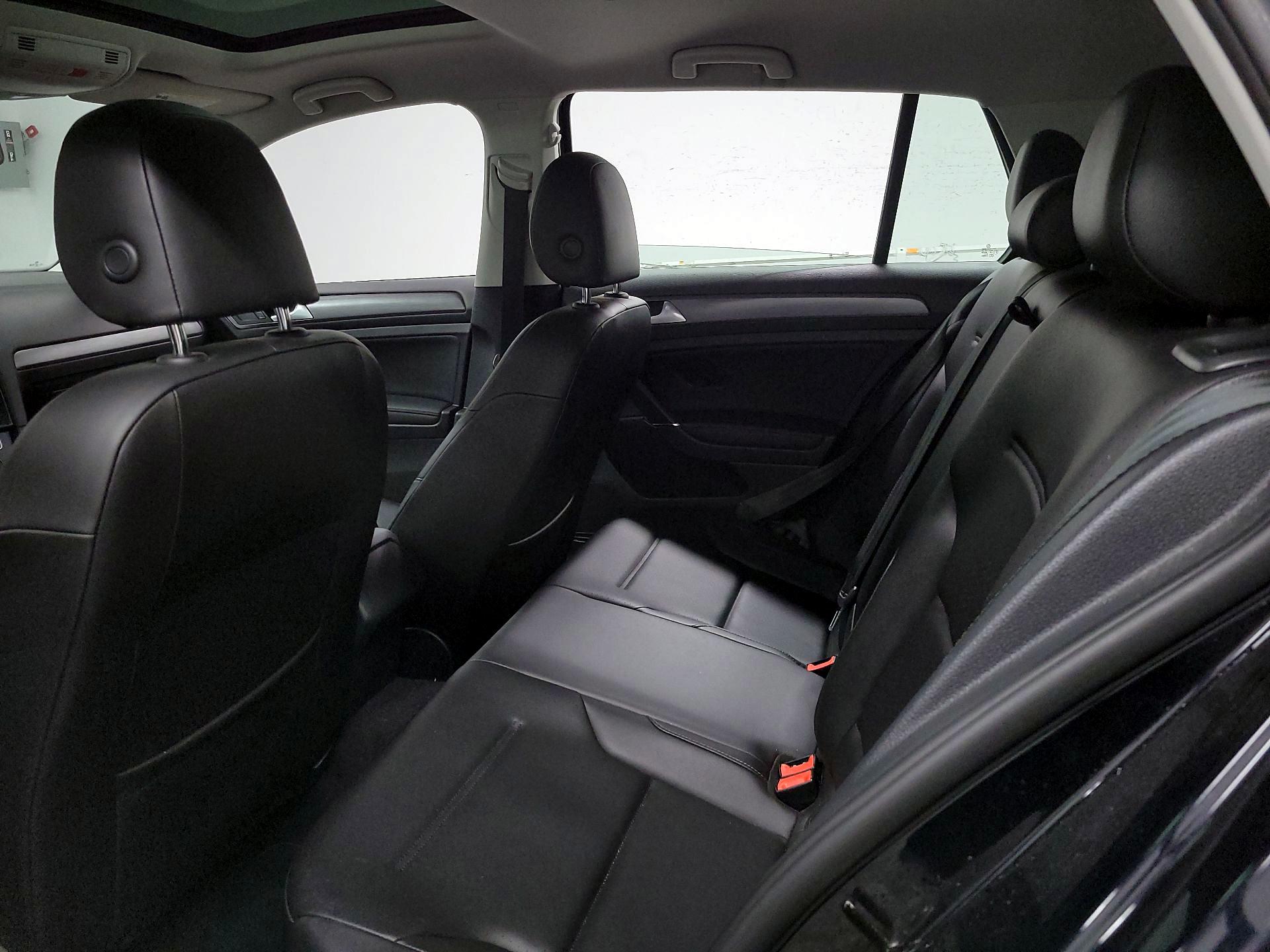 Thumbnail: 2020 Volkswagen Golf - 19