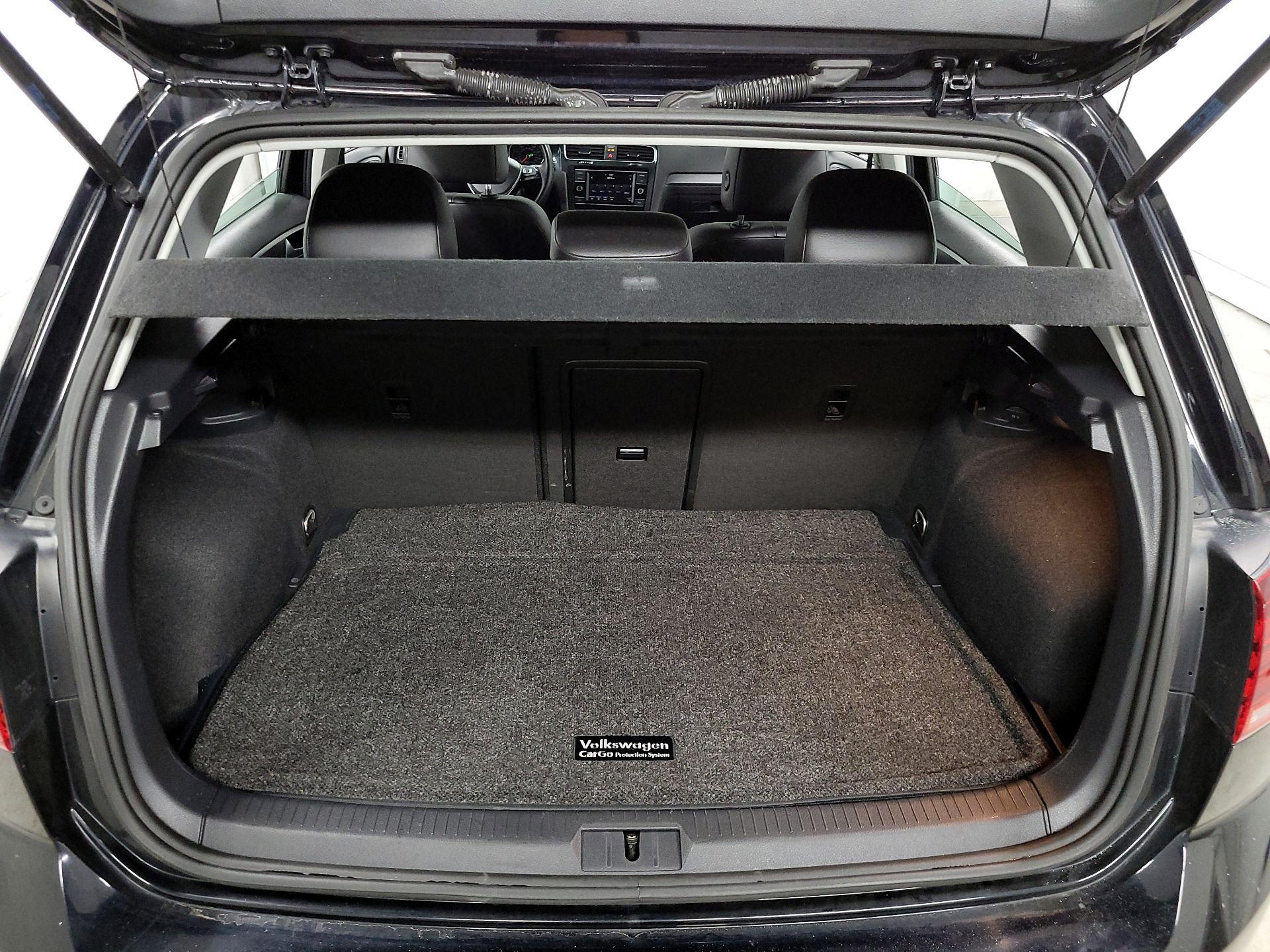 Thumbnail: 2020 Volkswagen Golf - 20