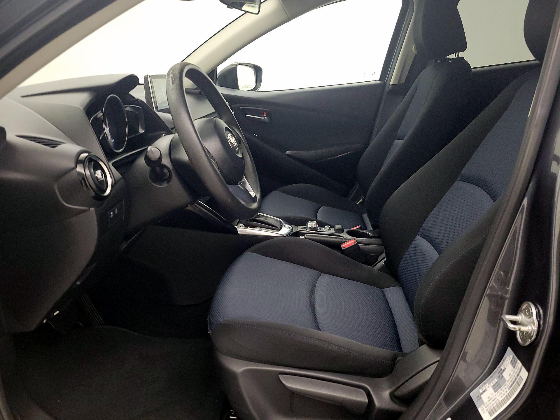 Thumbnail: 2017 Toyota Yaris iA - 11