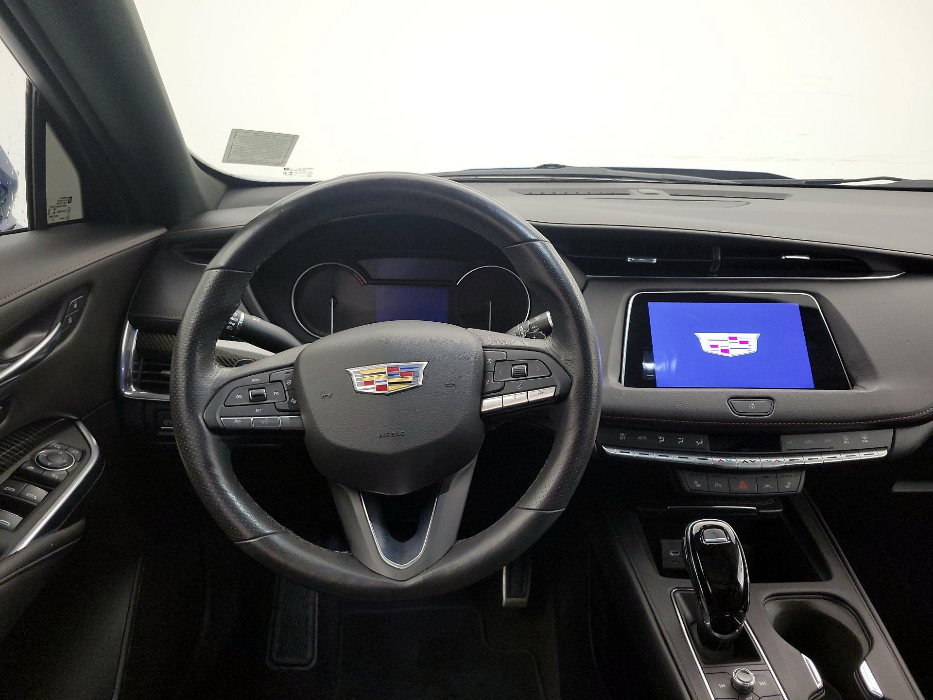 Thumbnail: 2023 Cadillac XT4 - 10