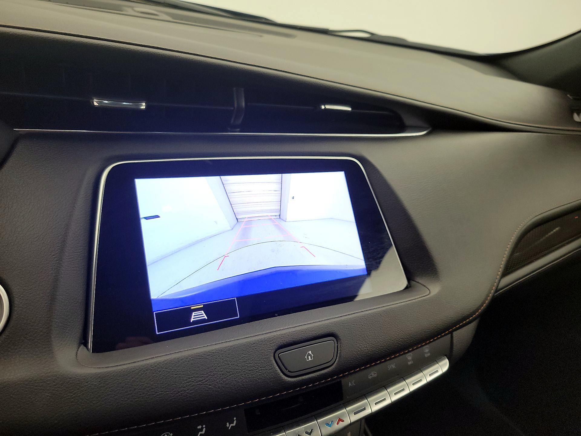 Thumbnail: 2023 Cadillac XT4 - 14