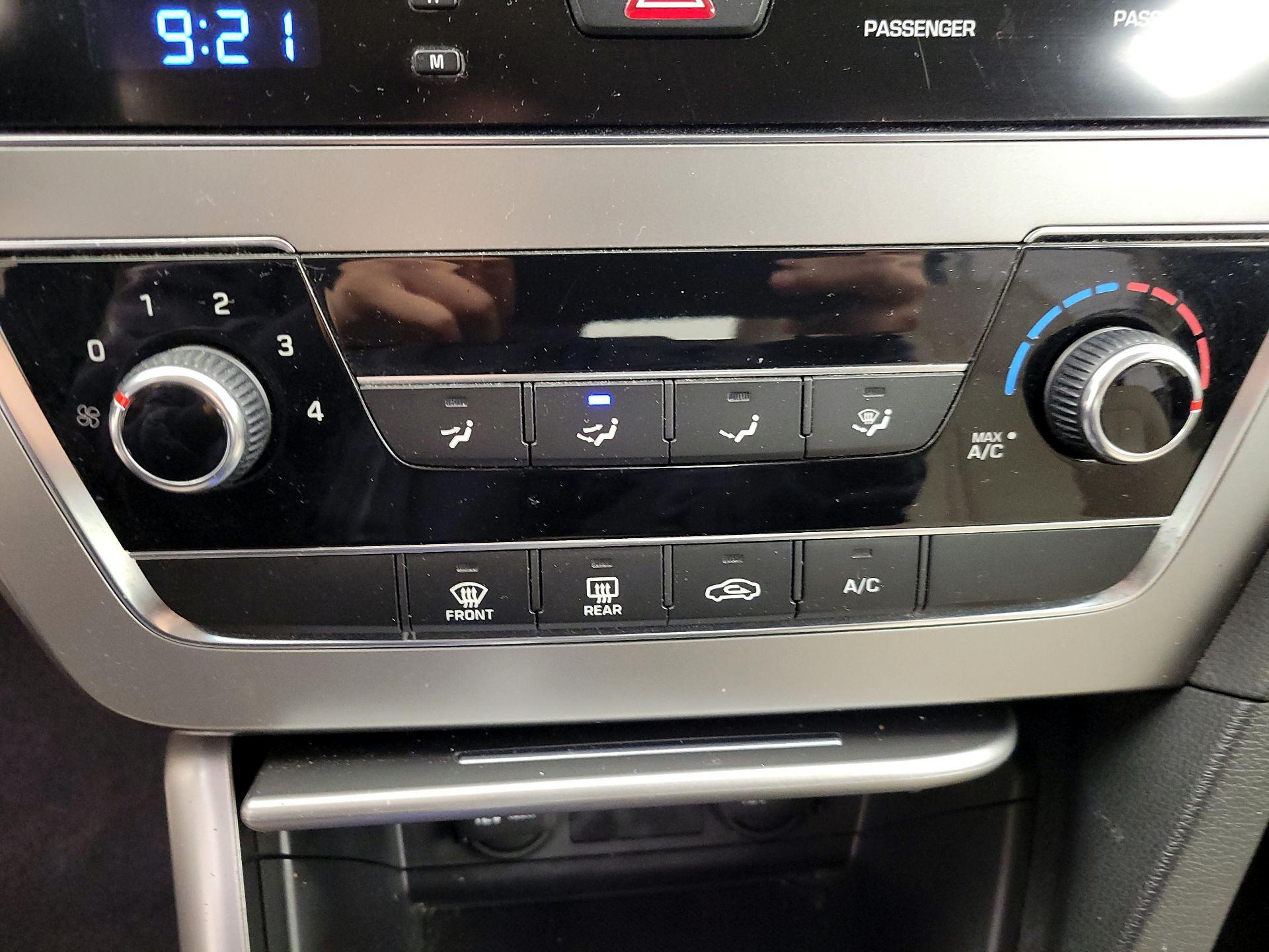 Thumbnail: 2015 Hyundai Sonata - 15