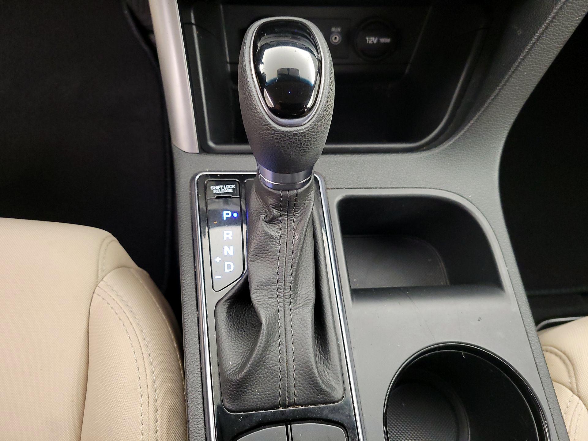 Thumbnail: 2015 Hyundai Sonata - 16