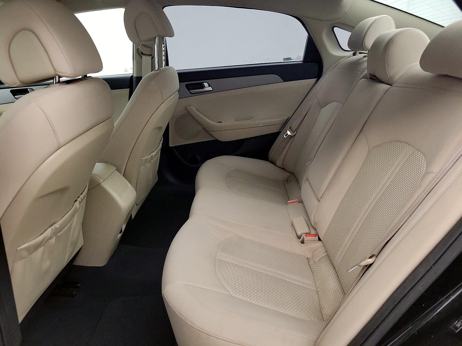 Thumbnail: 2015 Hyundai Sonata - 18