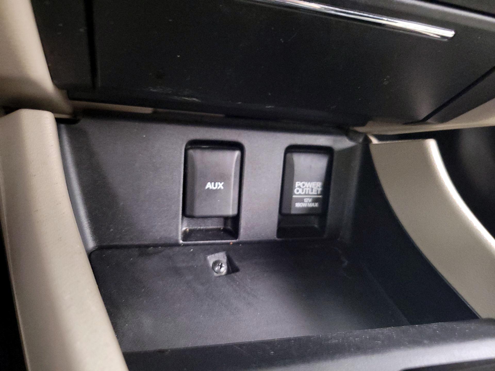 Thumbnail: 2015 Honda Civic - 18