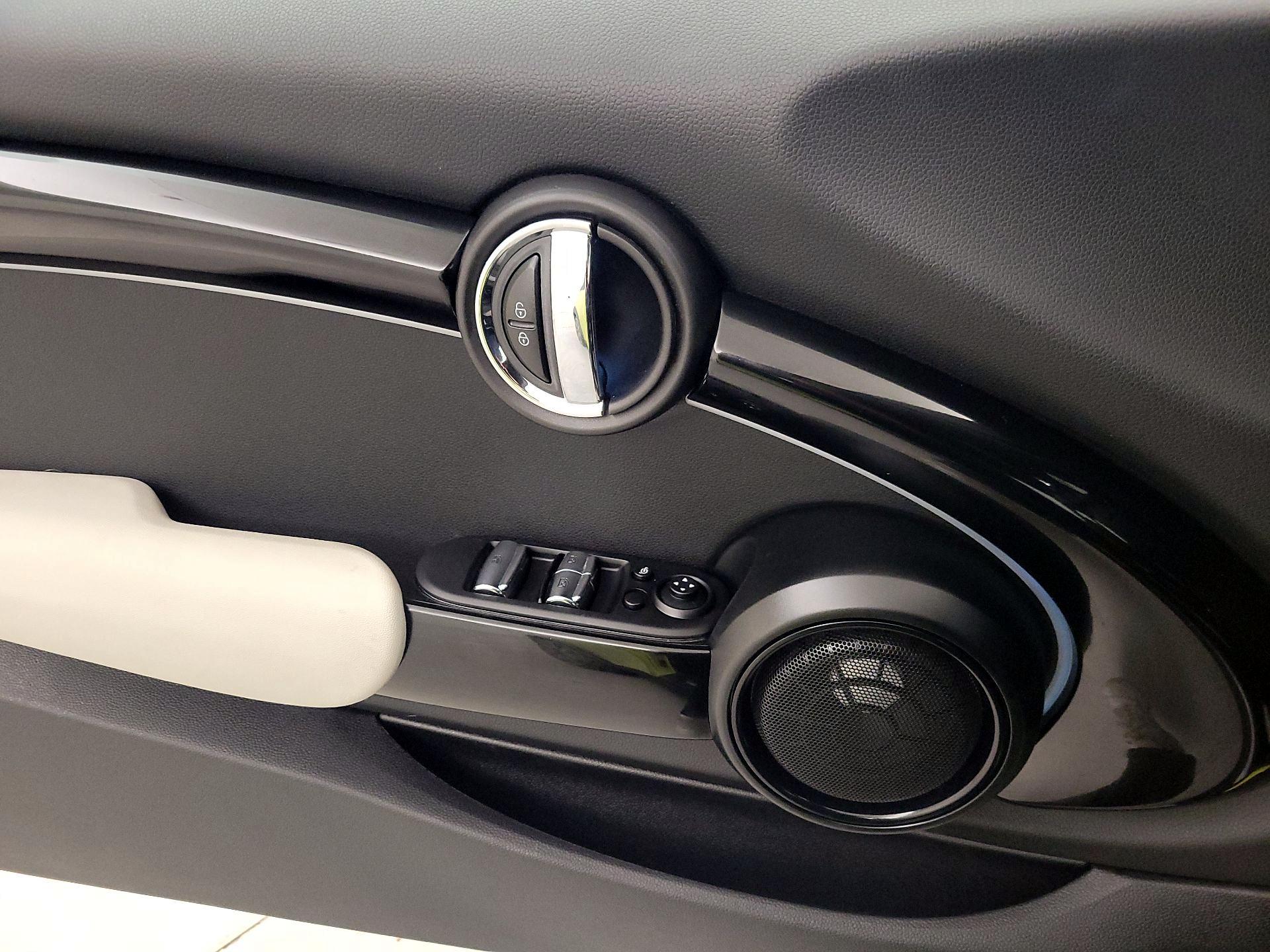 Thumbnail: 2022 MINI Cooper - 12