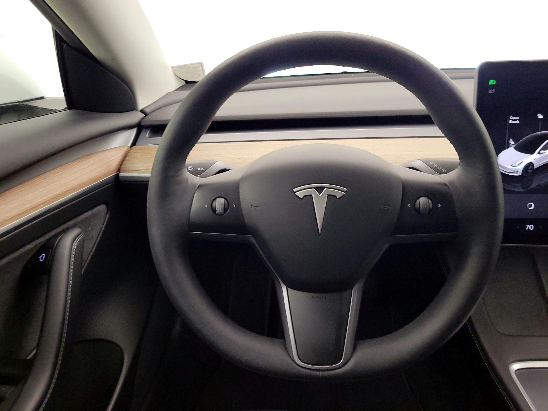 Thumbnail: 2022 Tesla Model 3 - 10