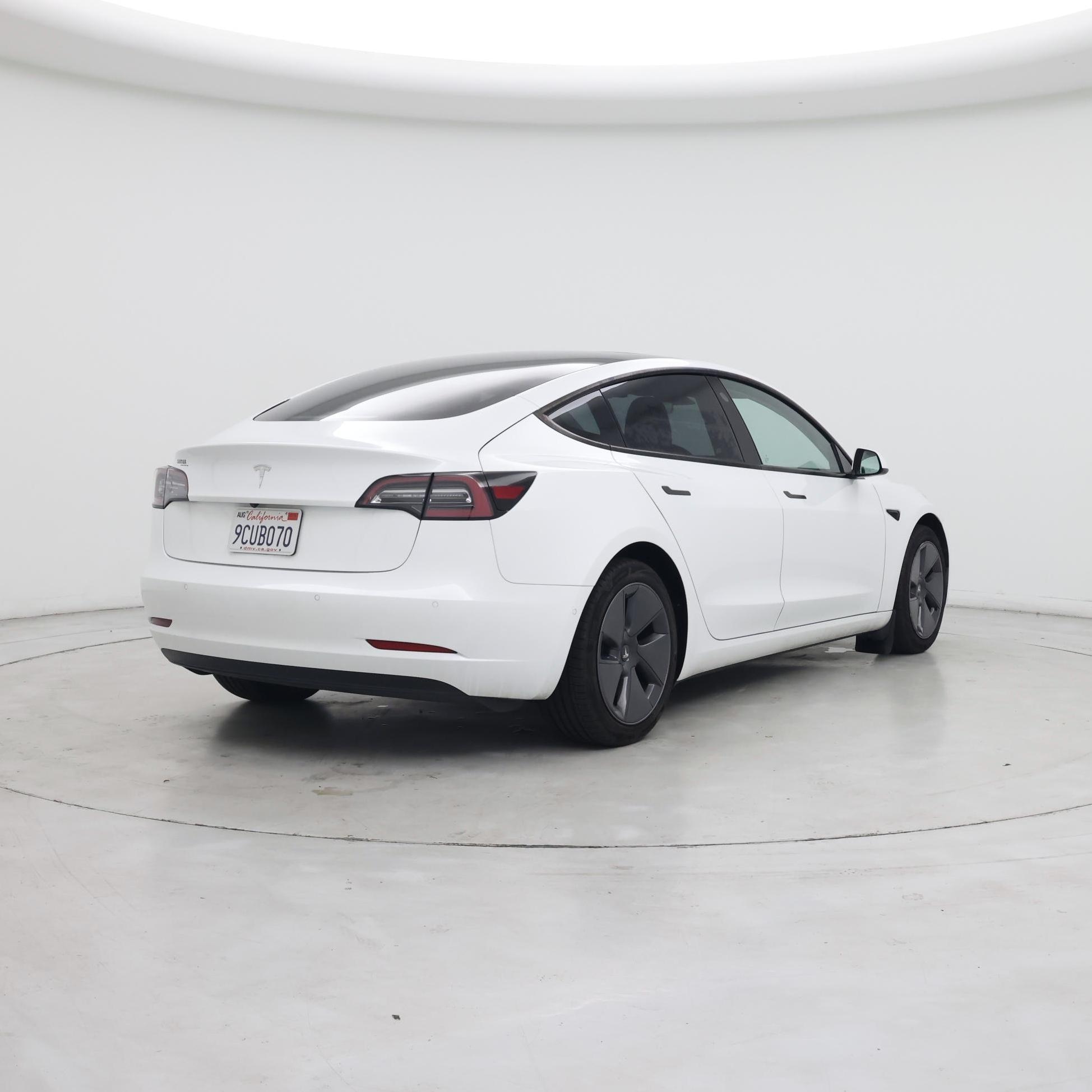 Thumbnail: 2022 Tesla Model 3 - 8