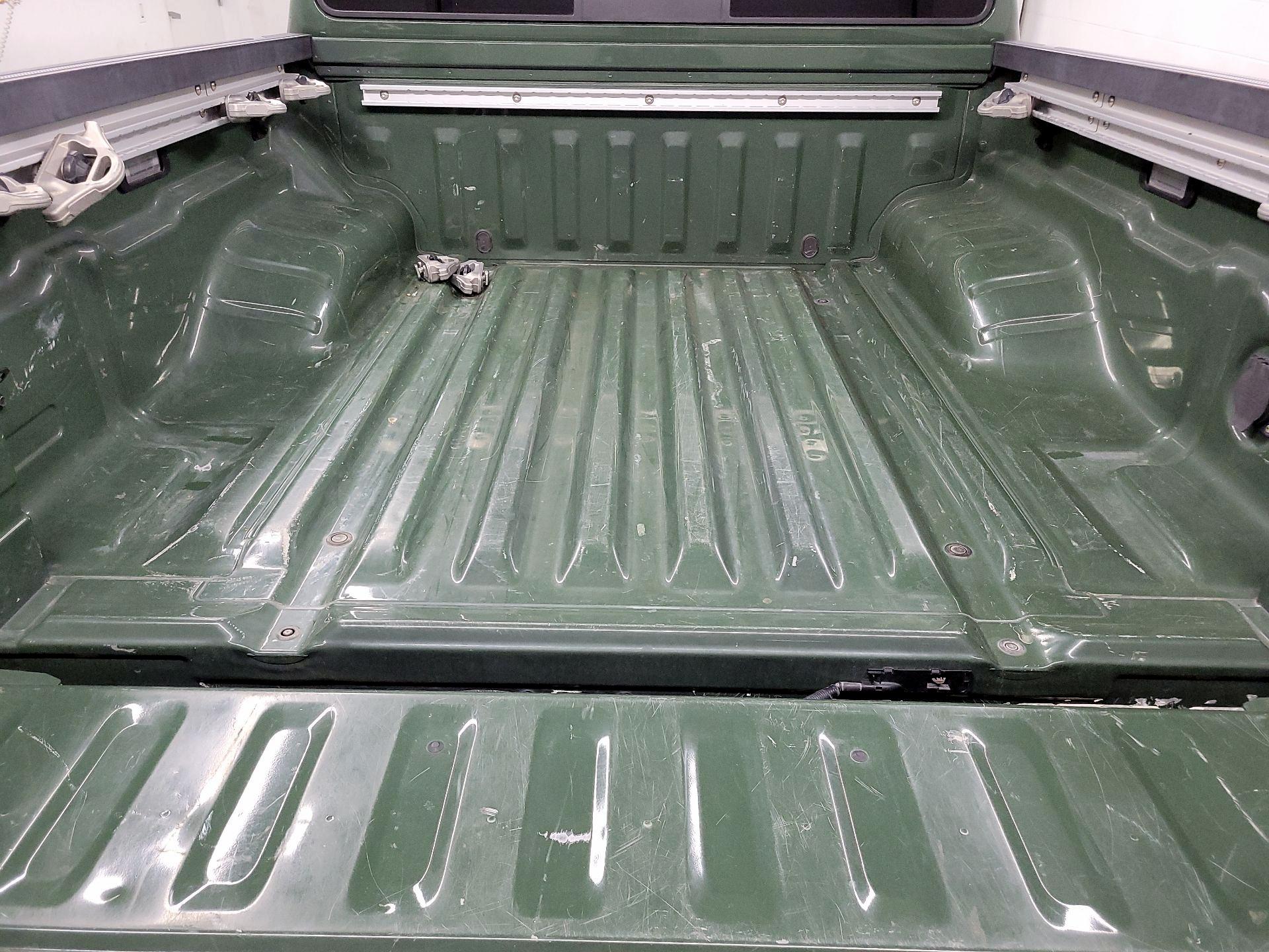 Thumbnail: 2022 Nissan Frontier - 17