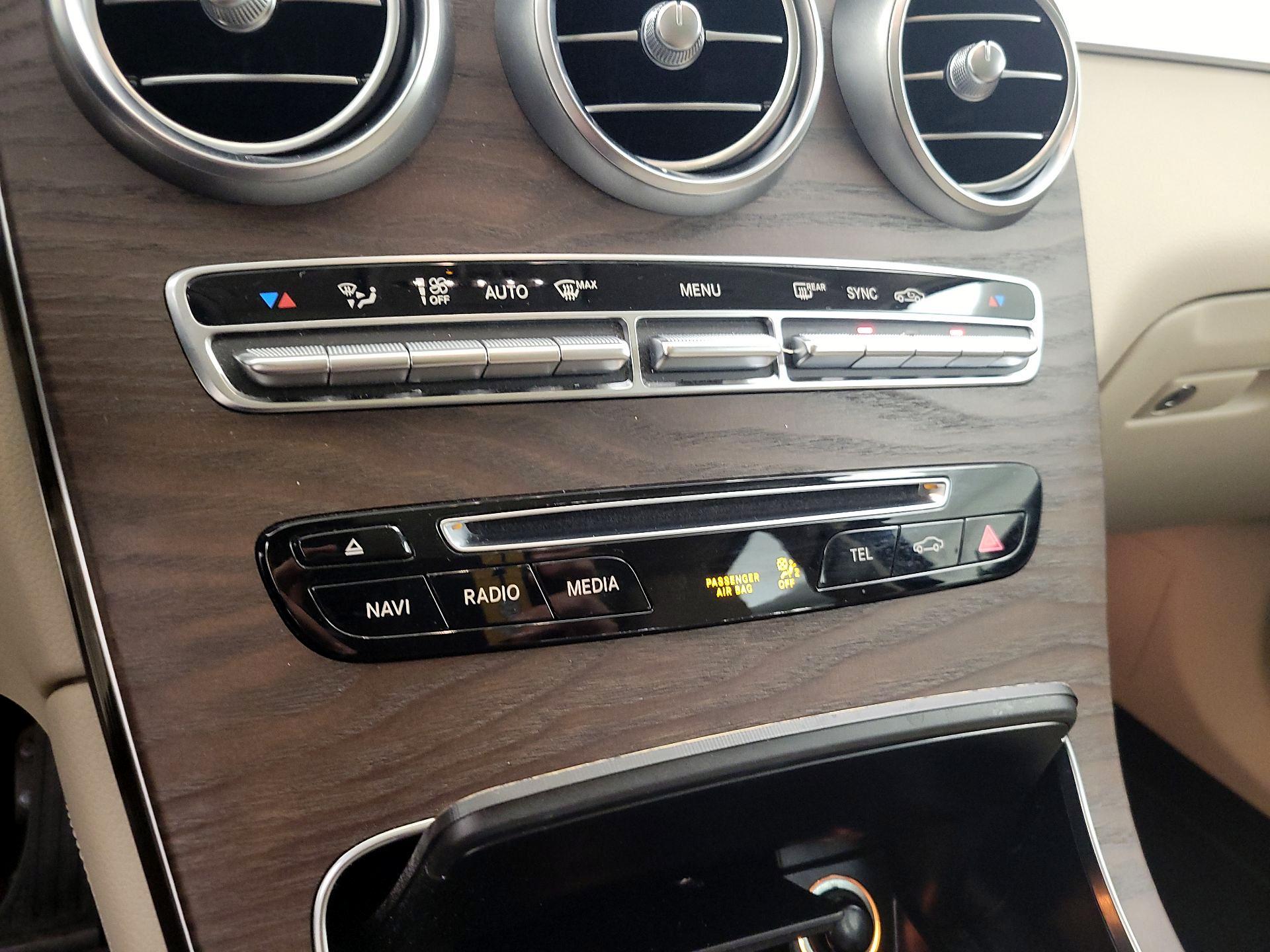 Thumbnail: 2018 Mercedes-Benz GLC - 16
