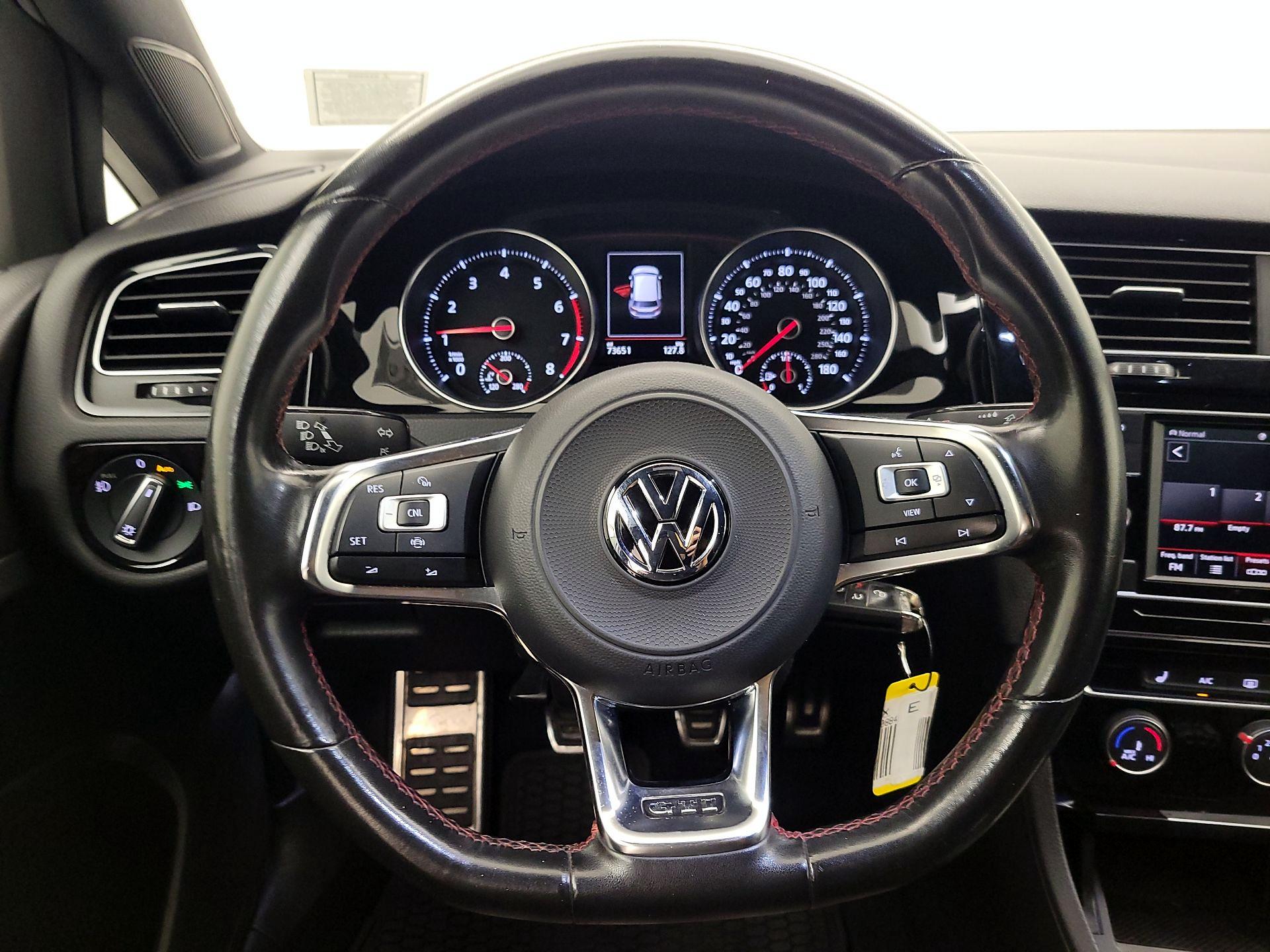 Thumbnail: 2021 Volkswagen Golf - 10