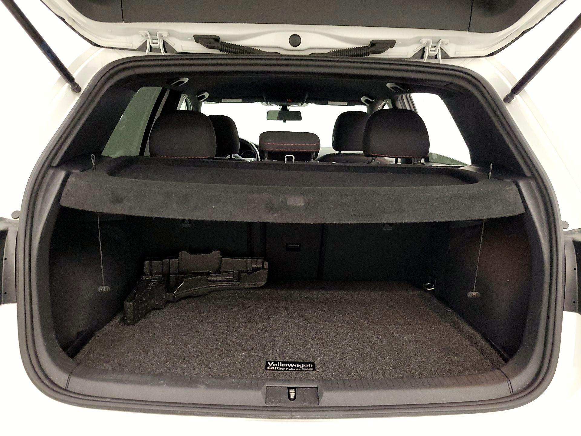 Thumbnail: 2021 Volkswagen Golf - 20