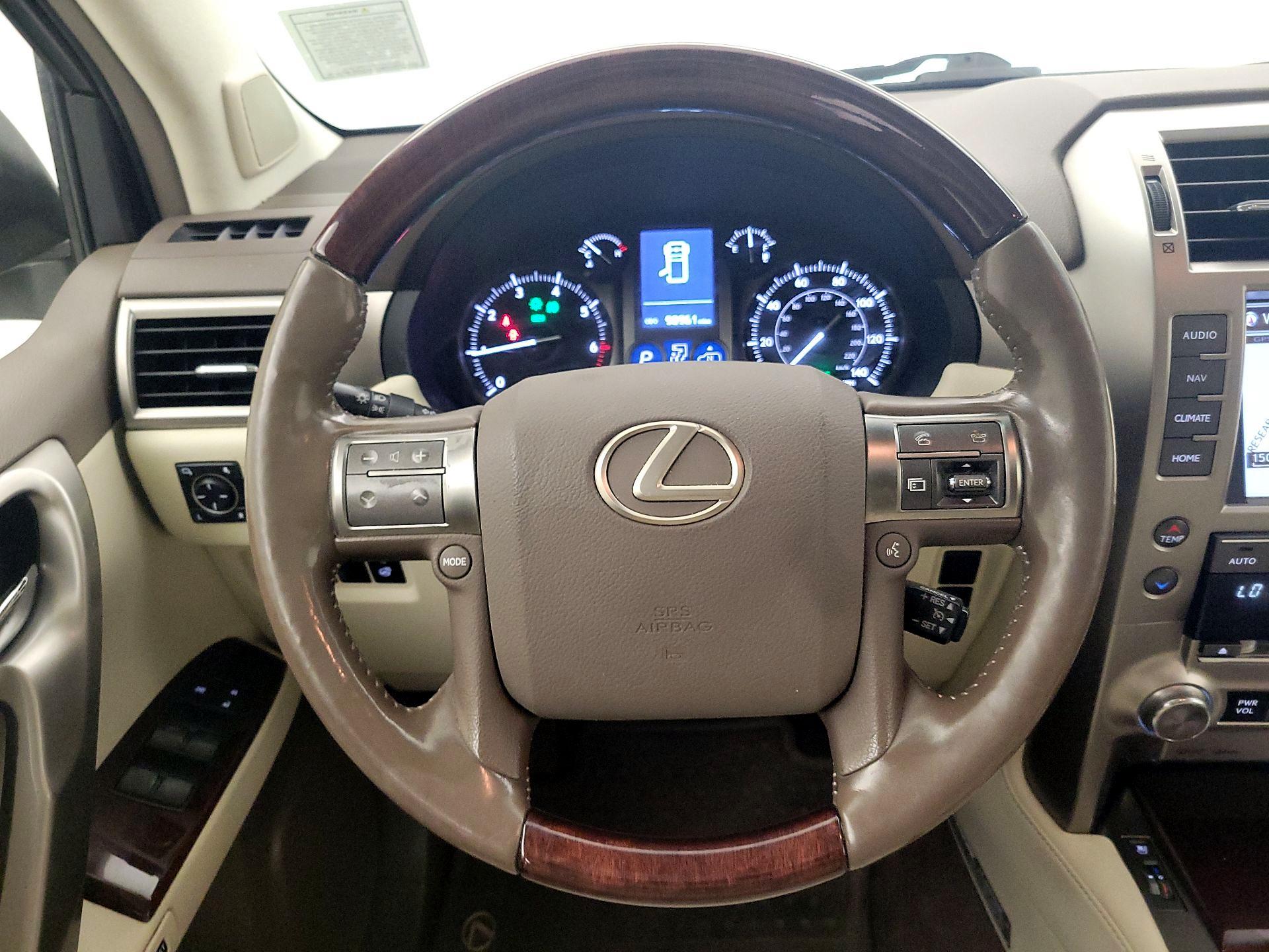 Thumbnail: 2017 Lexus GX - 10