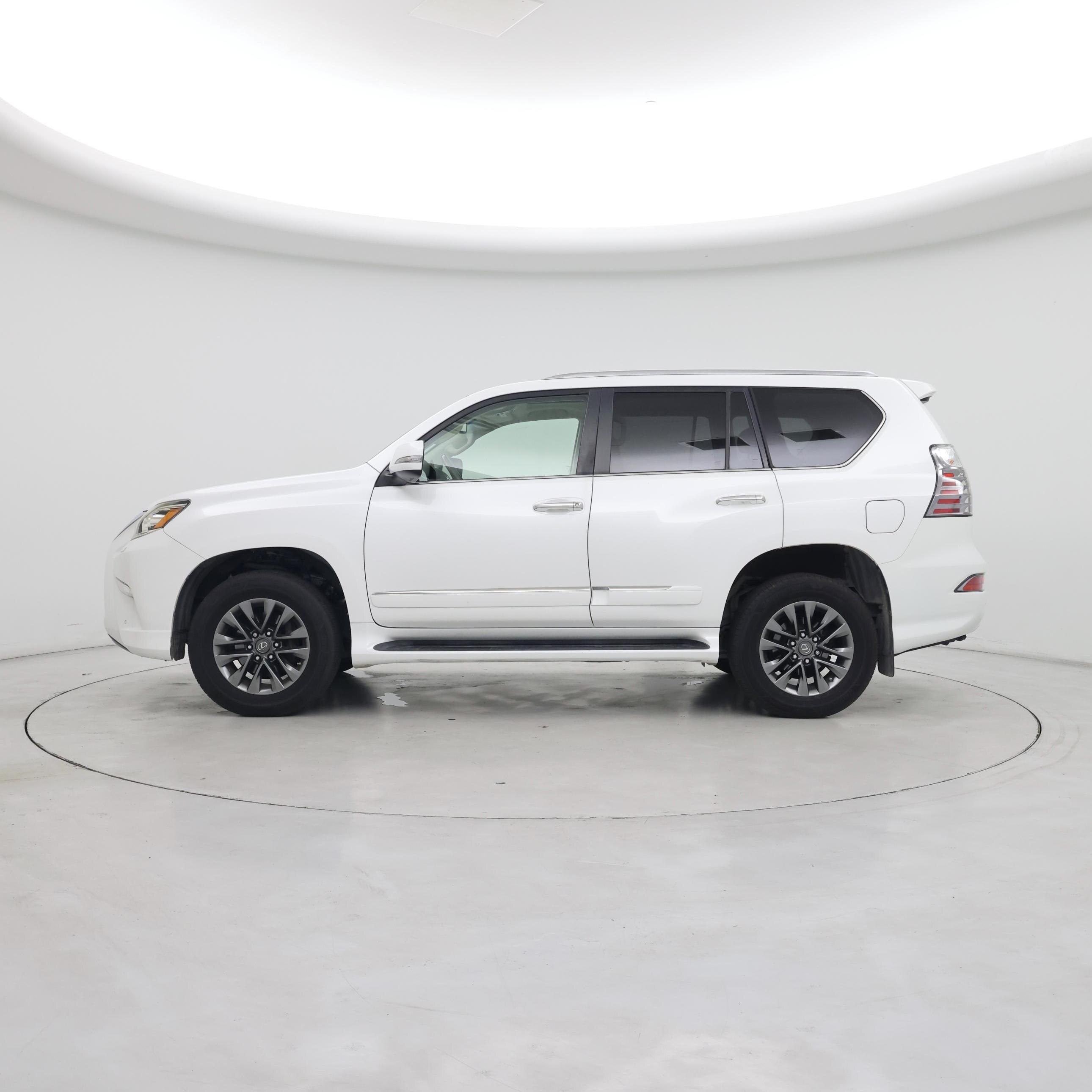 Thumbnail: 2017 Lexus GX - 3