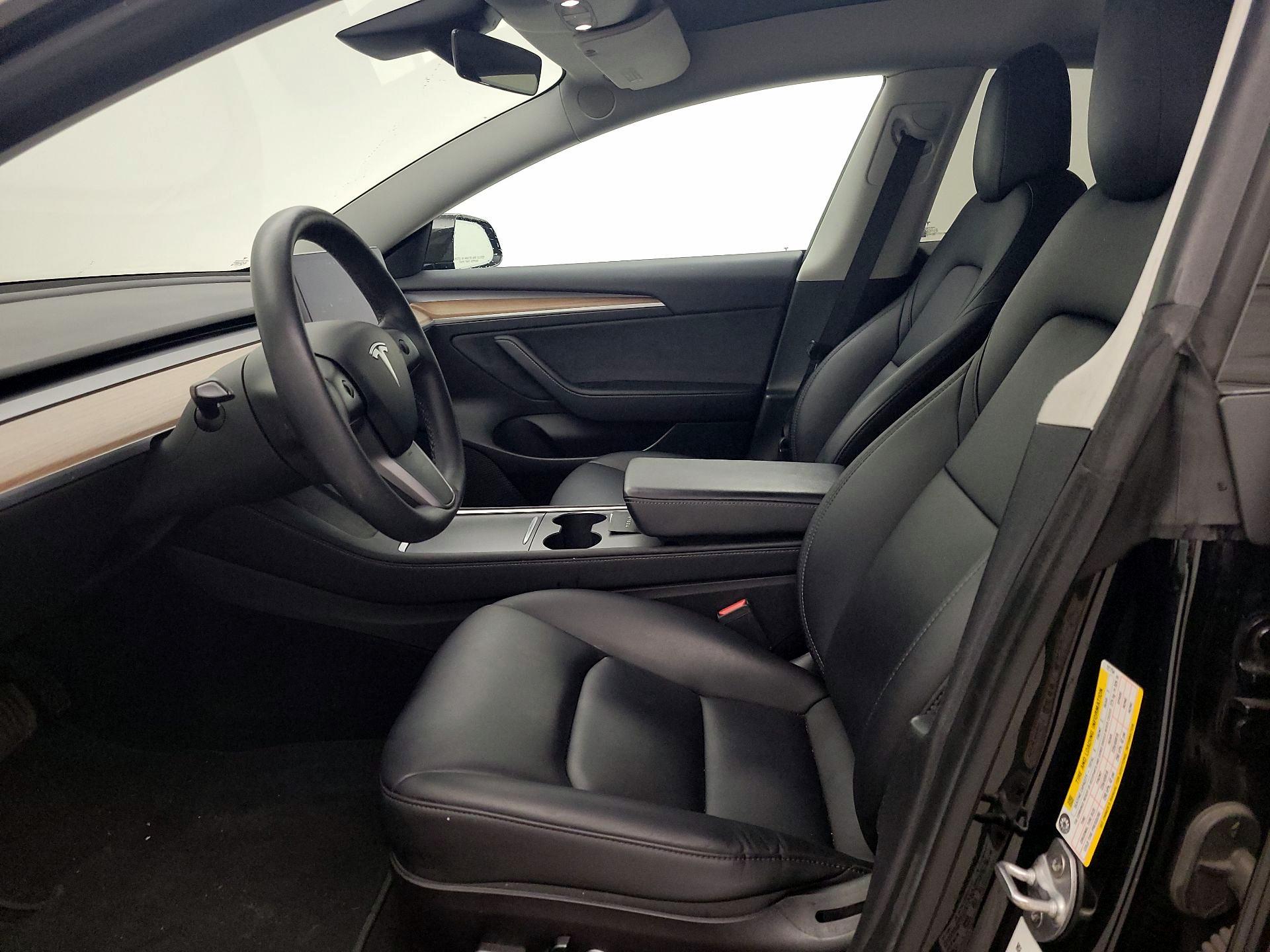 Thumbnail: 2022 Tesla Model 3 - 11