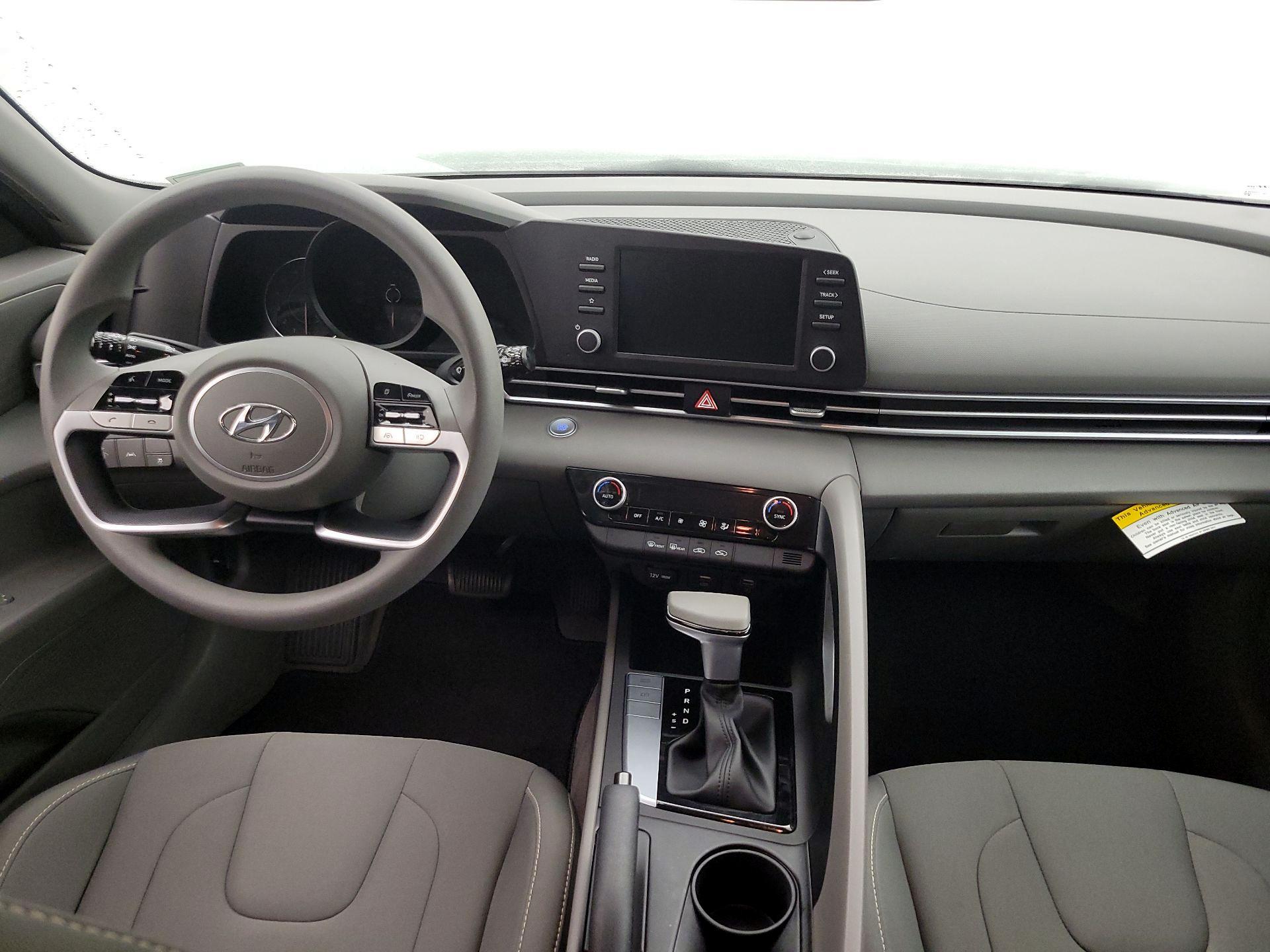 Thumbnail: 2022 Hyundai Elantra - 11