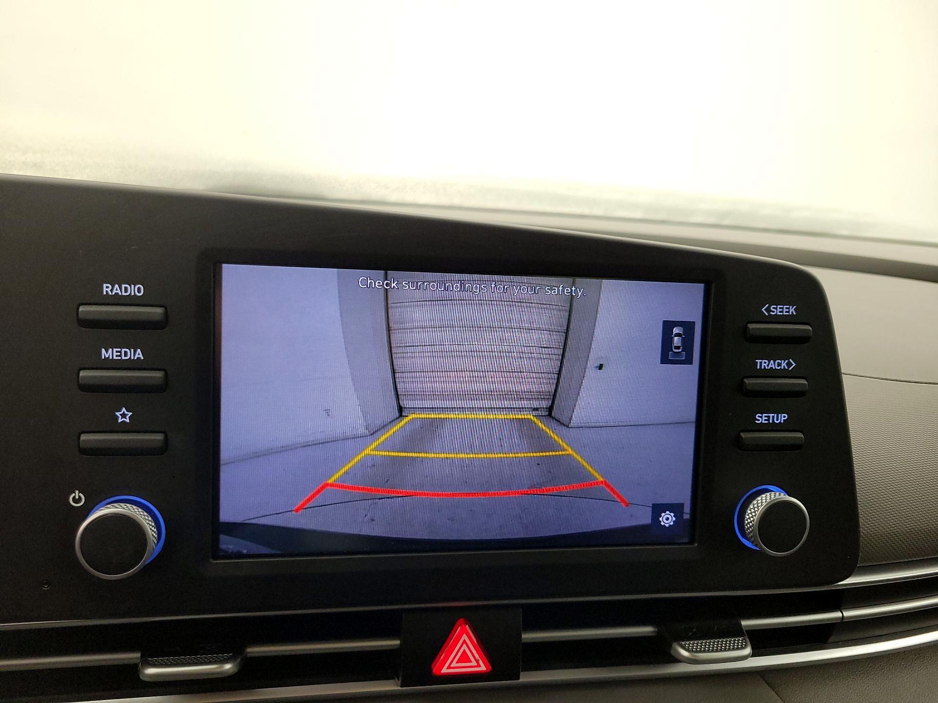 Thumbnail: 2022 Hyundai Elantra - 14