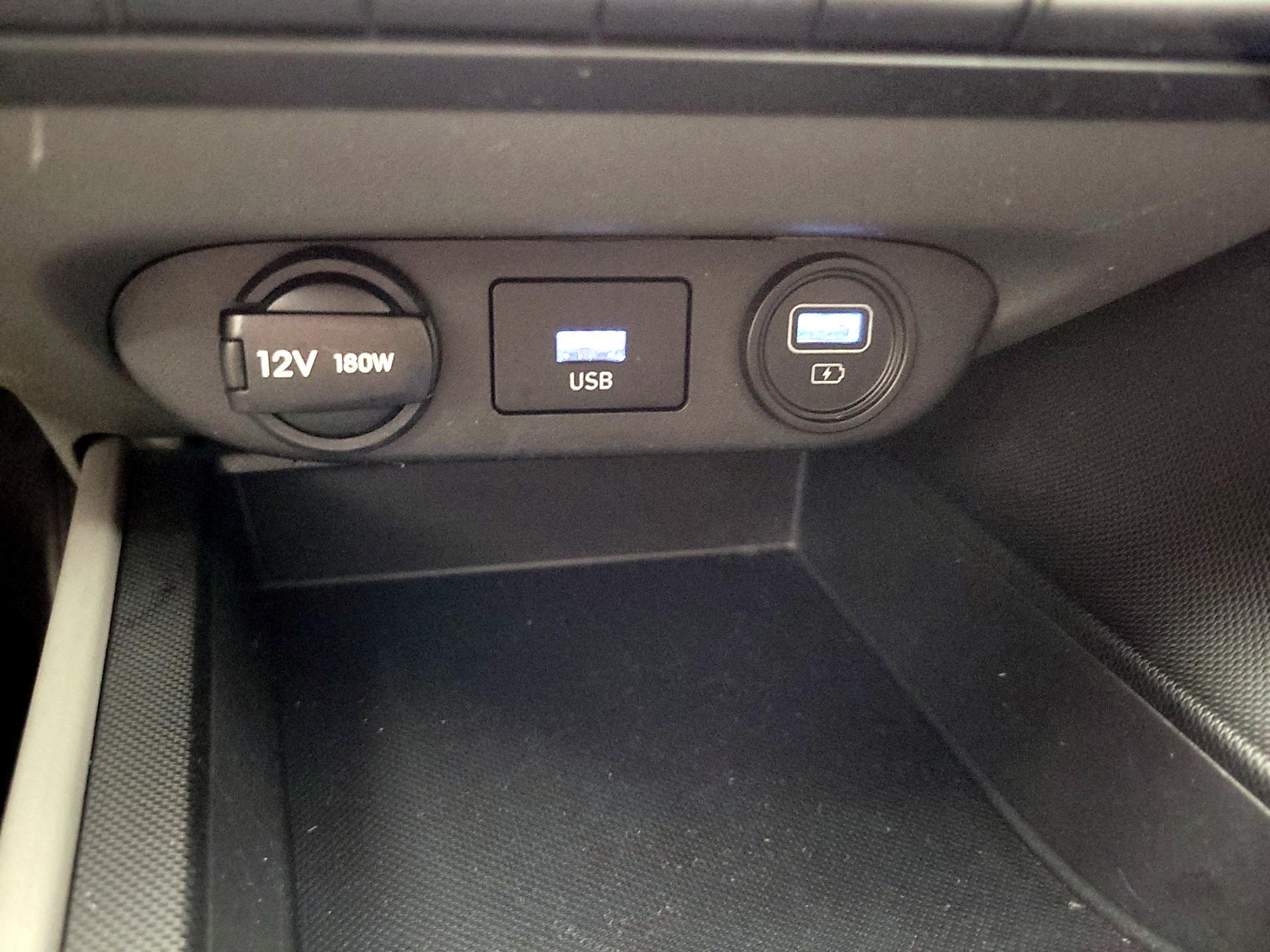 Thumbnail: 2022 Hyundai Elantra - 18