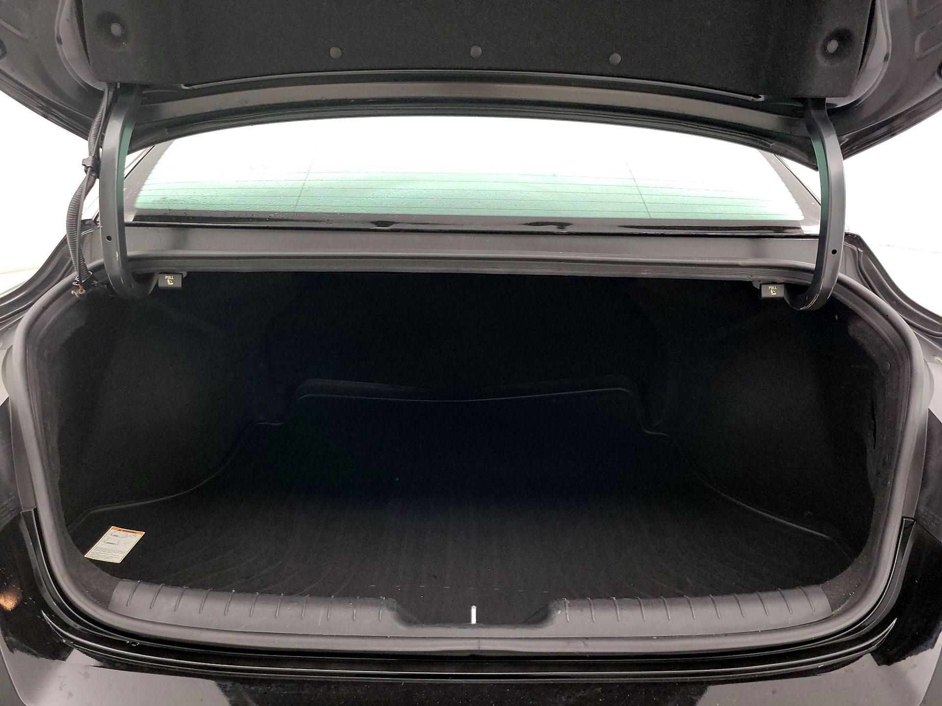 Thumbnail: 2022 Hyundai Elantra - 20