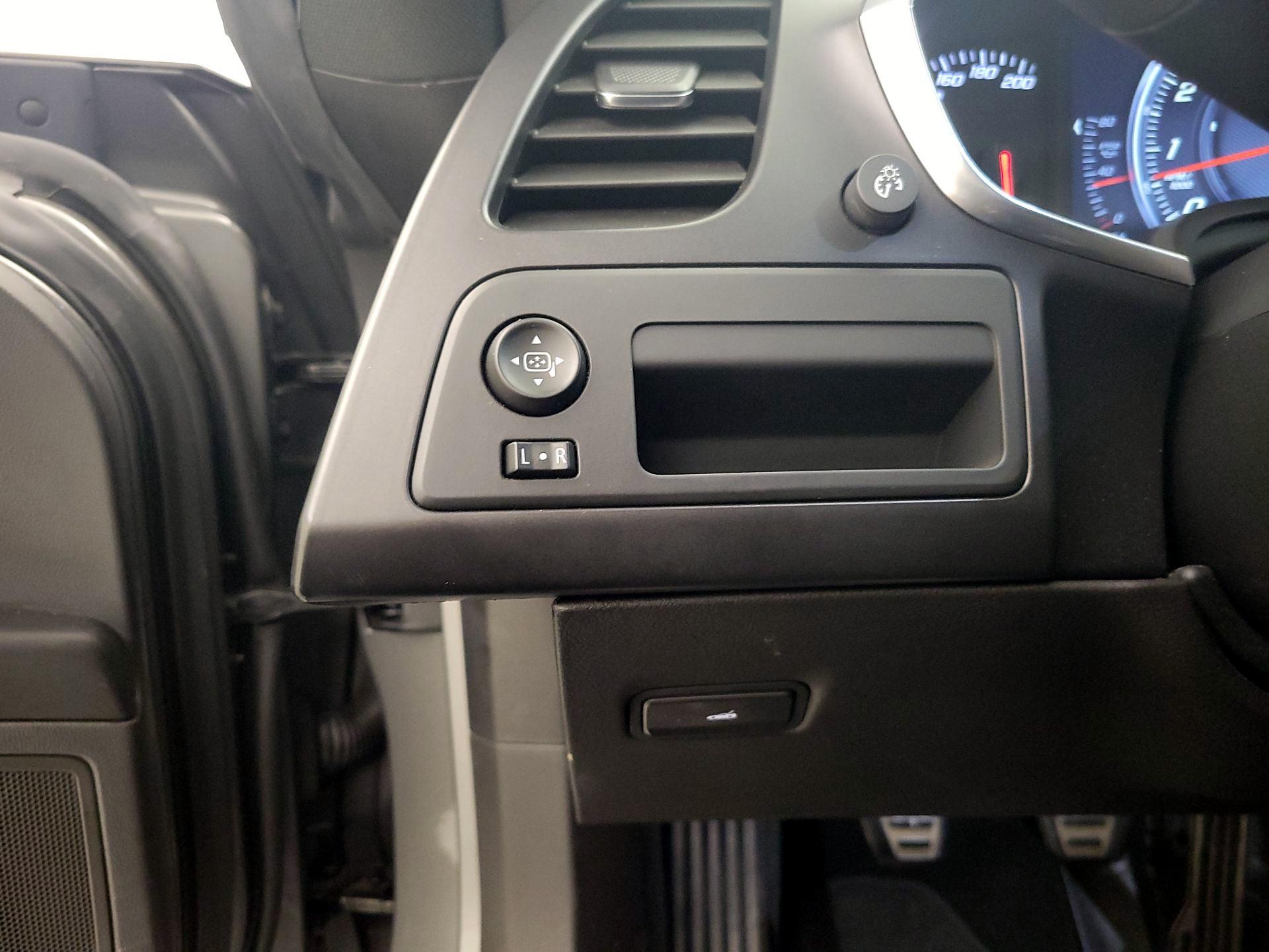 Thumbnail: 2015 Chevrolet Corvette - 13