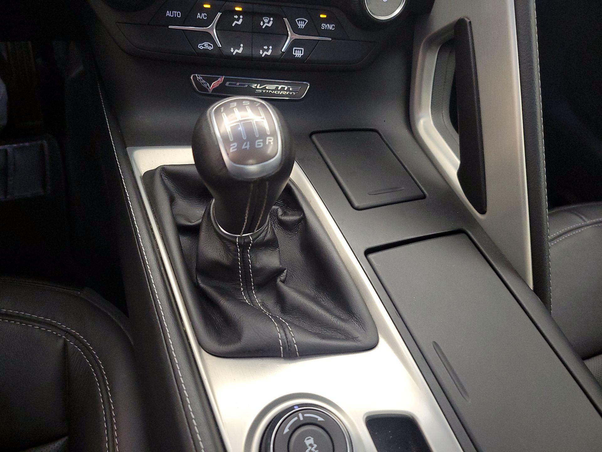 Thumbnail: 2015 Chevrolet Corvette - 17